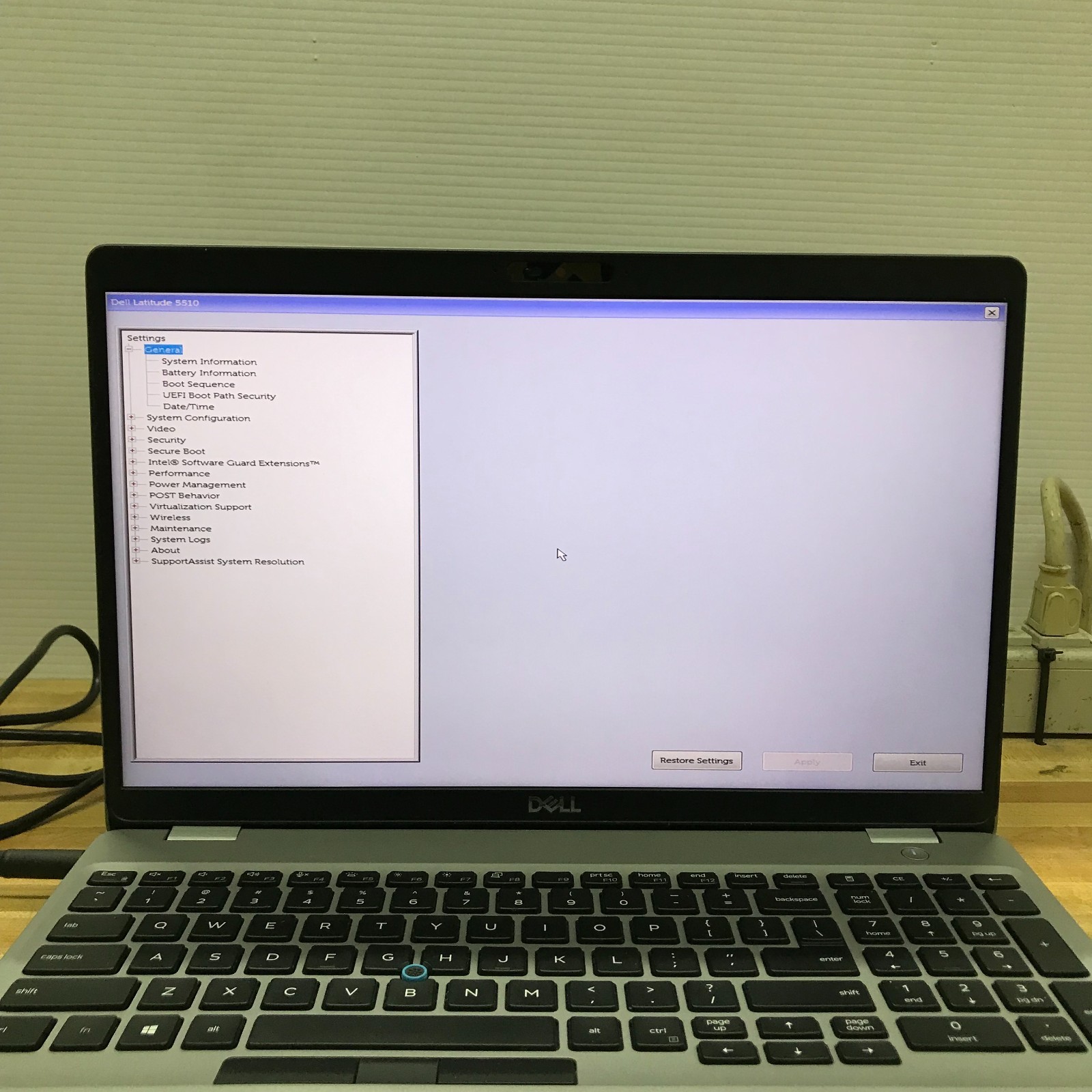 Dell Latitude 5510 15.6″ Laptop Core i5-10210U 16GB RAM No SSD (Boots to BIOS)