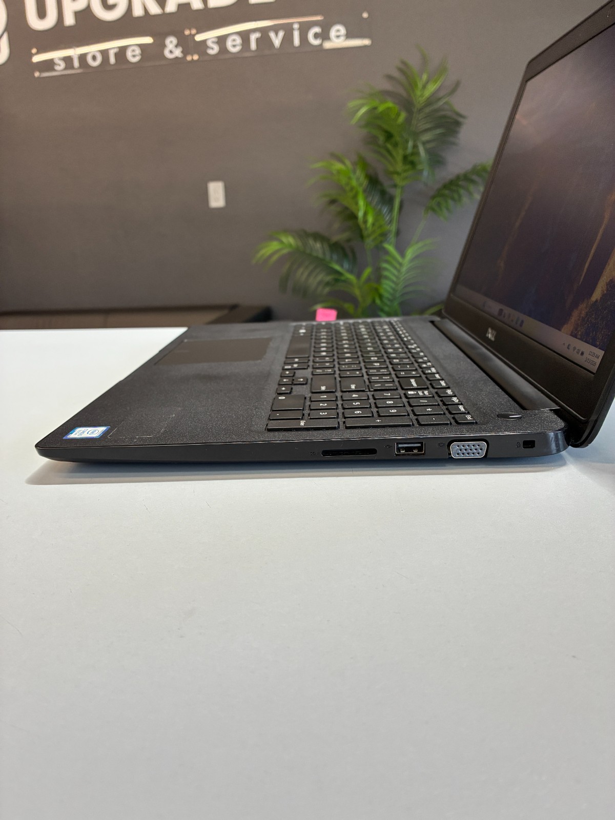 Dell Latitude 3500: 15.6″ / i5-8265U / RAM 16Gb / SSD 256Gb / Win 11 Pro