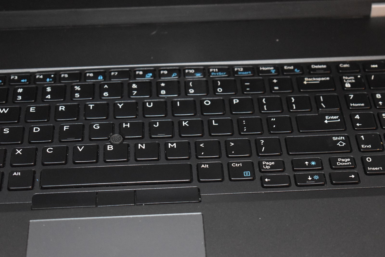 Dell Precision 7740 17.3 FHD Xeon E-2276M 16GB RAM 512GB SSD Quadro RTX 3000