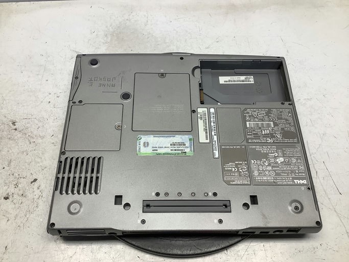 Dell Latitude D600 Intel Pentium M 1.4GHz 512 MB NO HDD