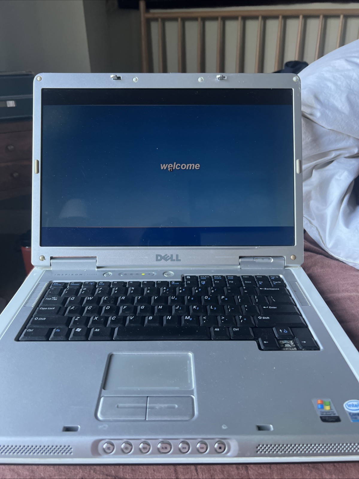 Dell Inspiron 6400 Laptop Windows XP NEW BATTERY NO CHARGER TESTED WORKS