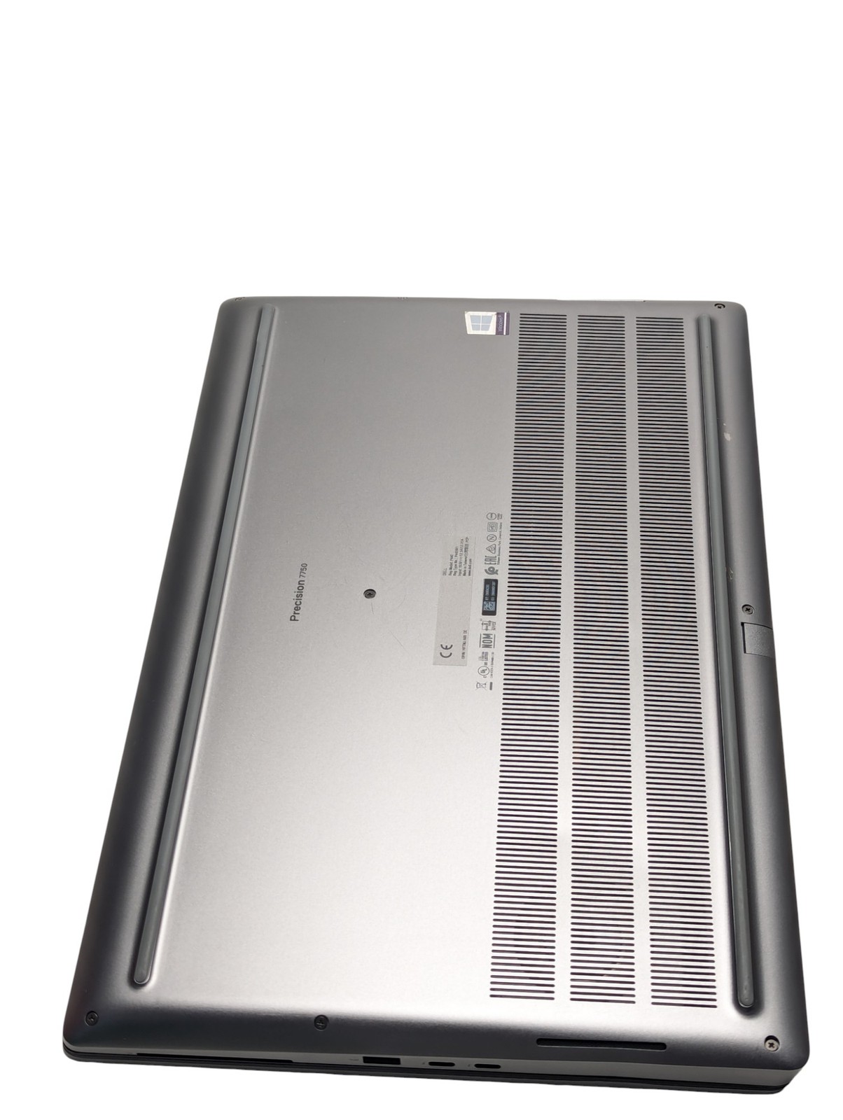 Dell Precision 7750 XEON W-10855M 2.8Ghz 32GB RAM 1TB SSD Grade D