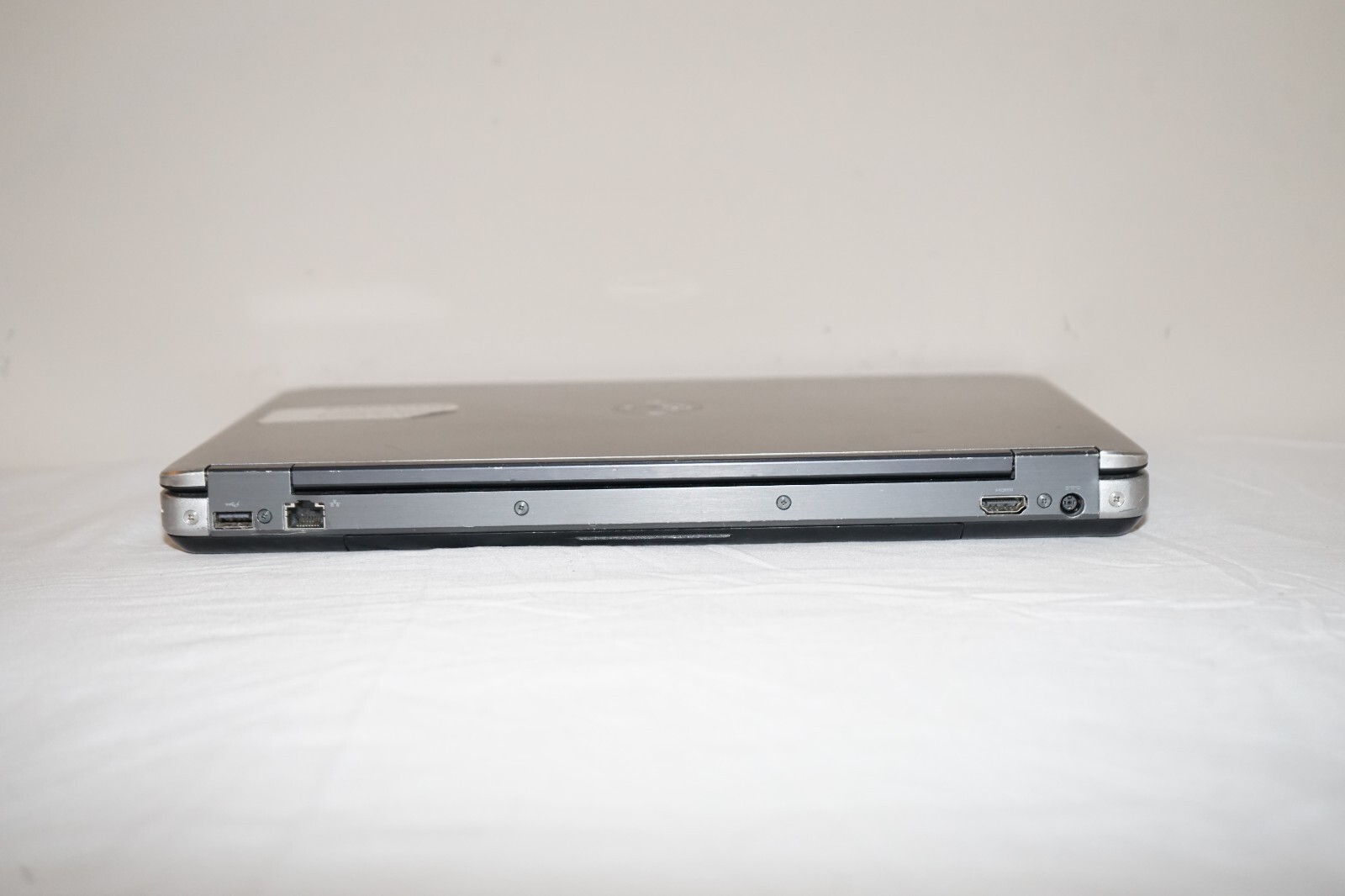 ^ Dell Latitude E6440 i7-4600M @ 2.9GHz 4GB Ram No HD #C1542