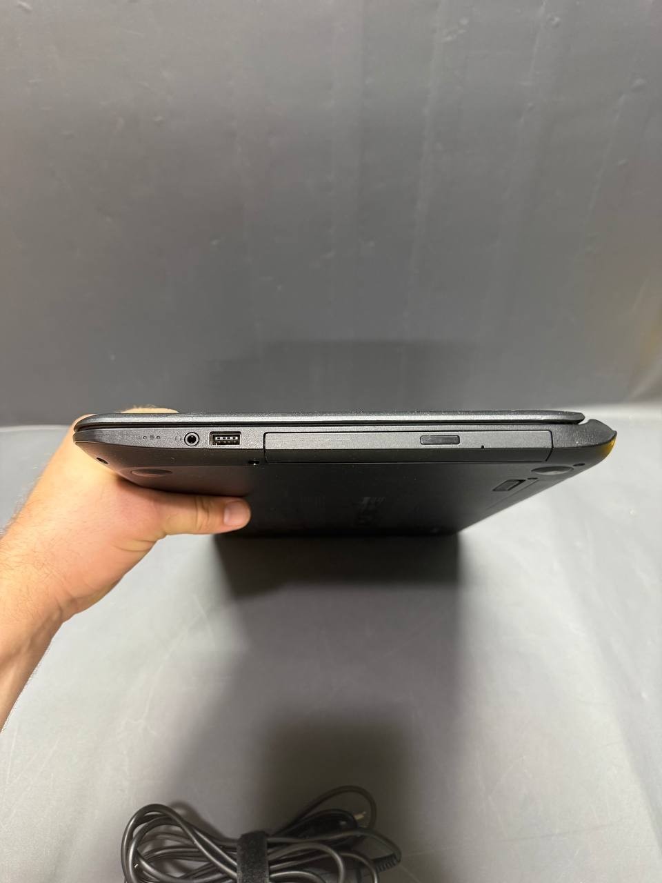 HP 15-f209wm Laptop – Intel Celeron N2840 – Read Description