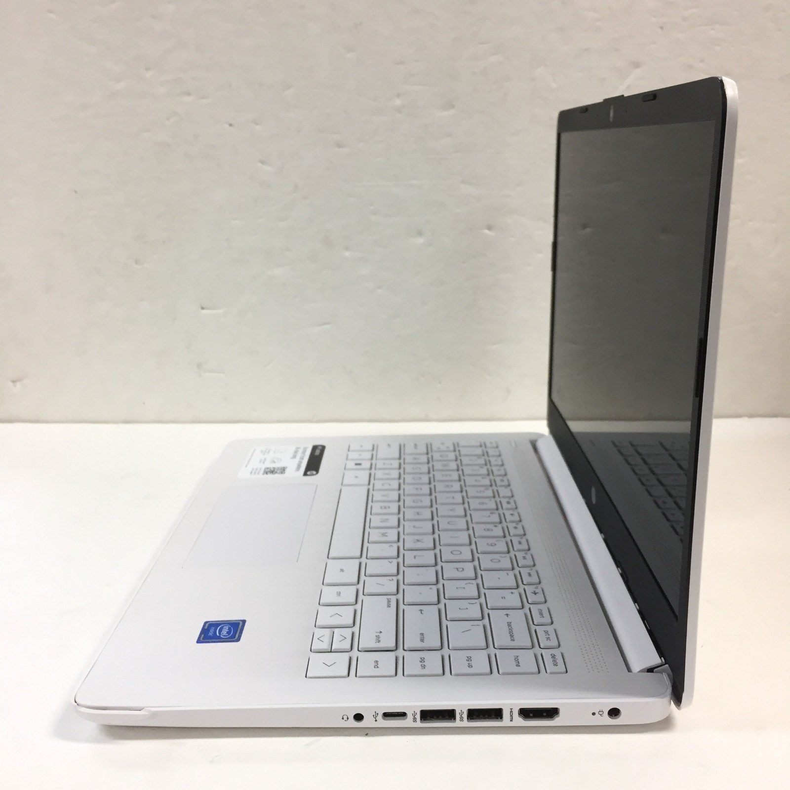 HP 14-dq0052dx 14″ HD Non-Touch Laptop/N4120/4GB Ram/64GB Emmc/Win 11 H, white