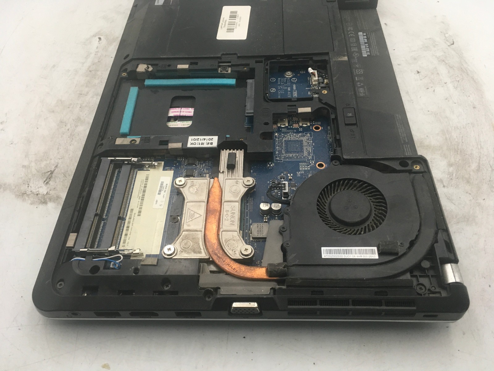 LENOVO THINKPAD E440 – BOOTS TO BIOS/BAD LCD – INTEL I5 4200M – NO RAM -READ- BB