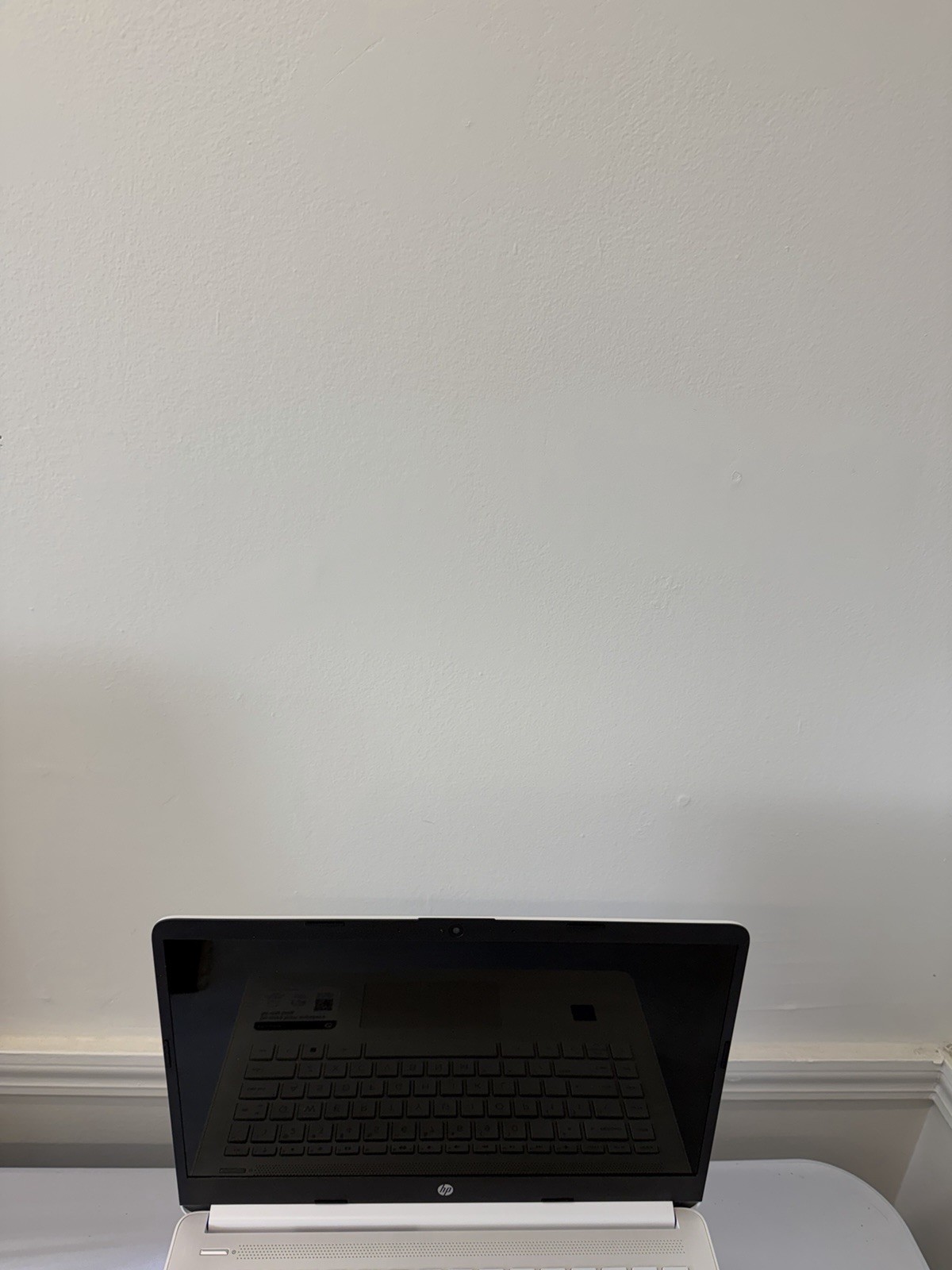HP Laptop 14-dq0052dx – Good Screen – Intel Celeron N4120 – RAM 4 GB – Read Des