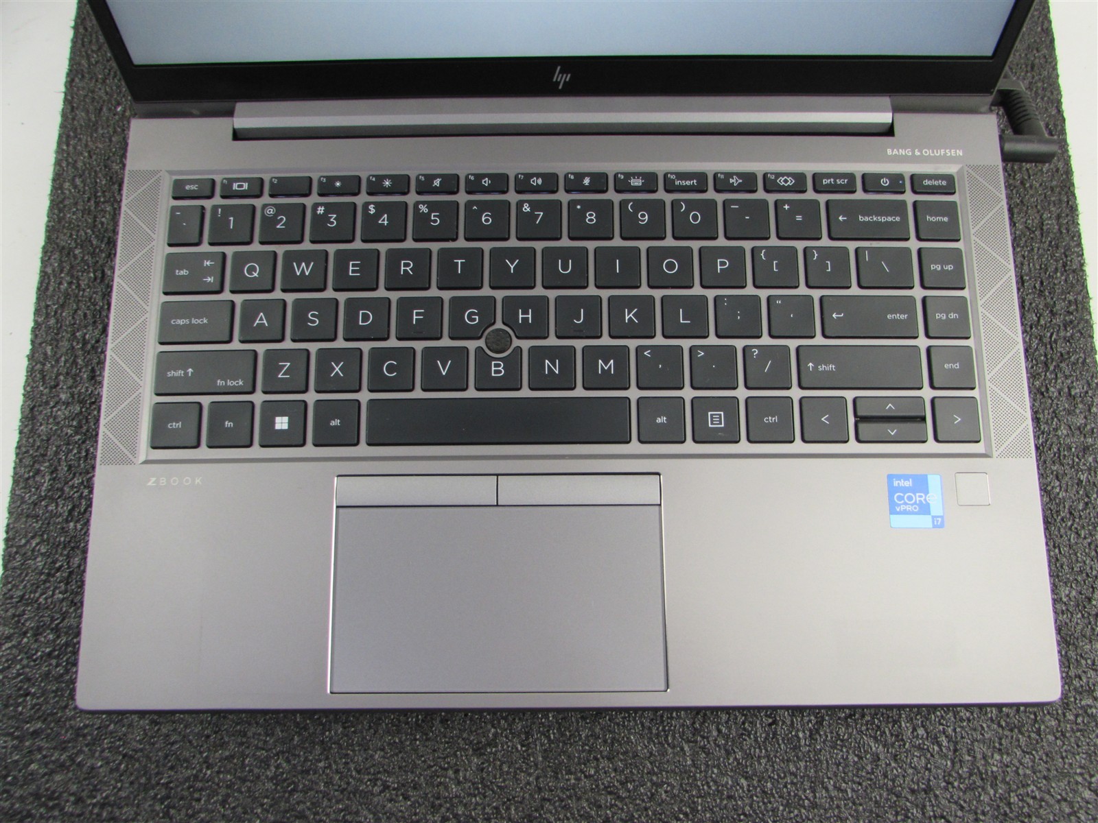 HP ZBOOK FIREFLY 14 (G8) 1920X1080 FHD I7-1185G7 512GB SSD 16GB RAM NO O.S