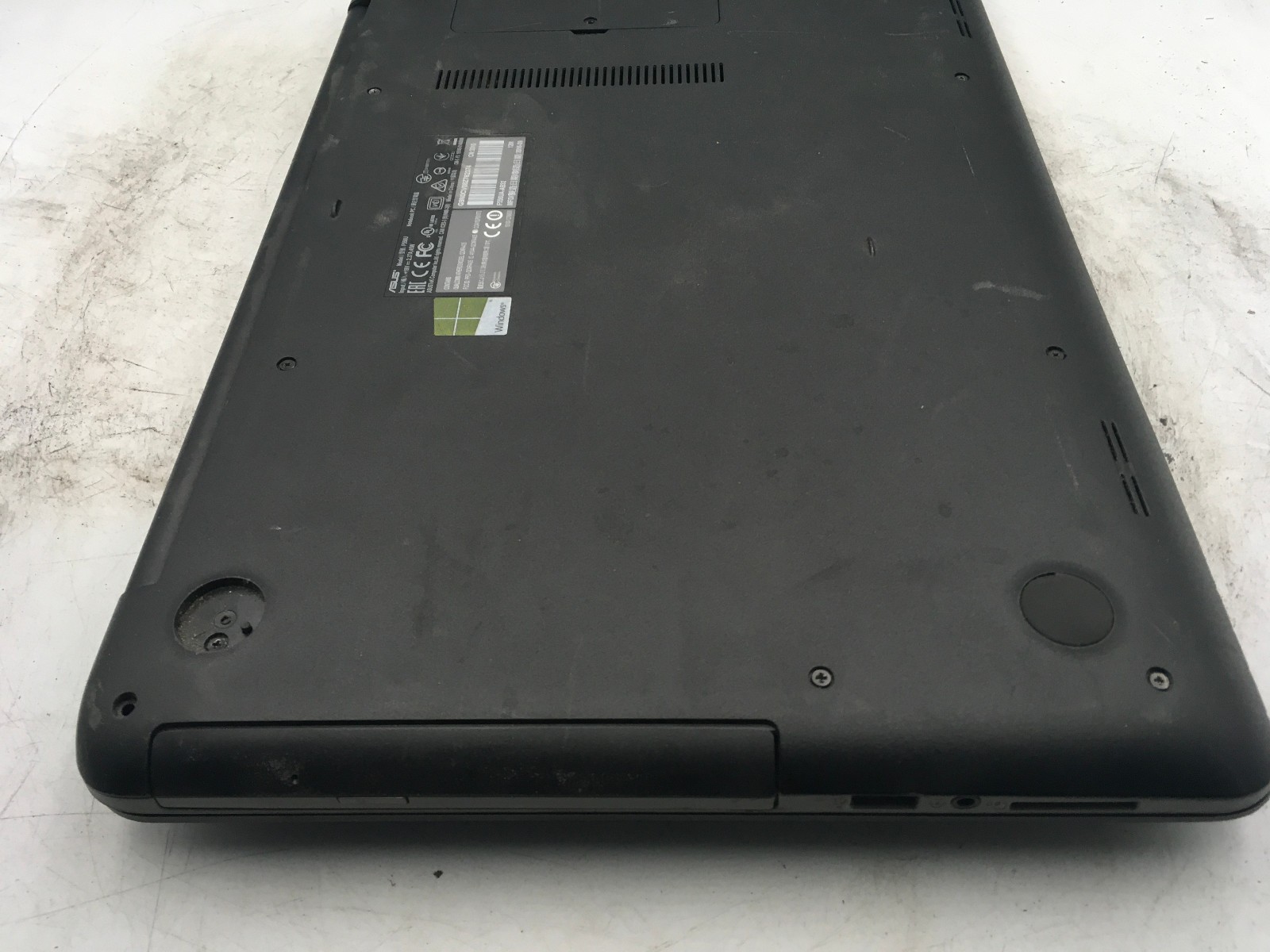 ASUS F556U NOTEBOOK – BOOTS TO BIOS – INTEL I3 6100U – NO RAM – NO OS – READ -BB