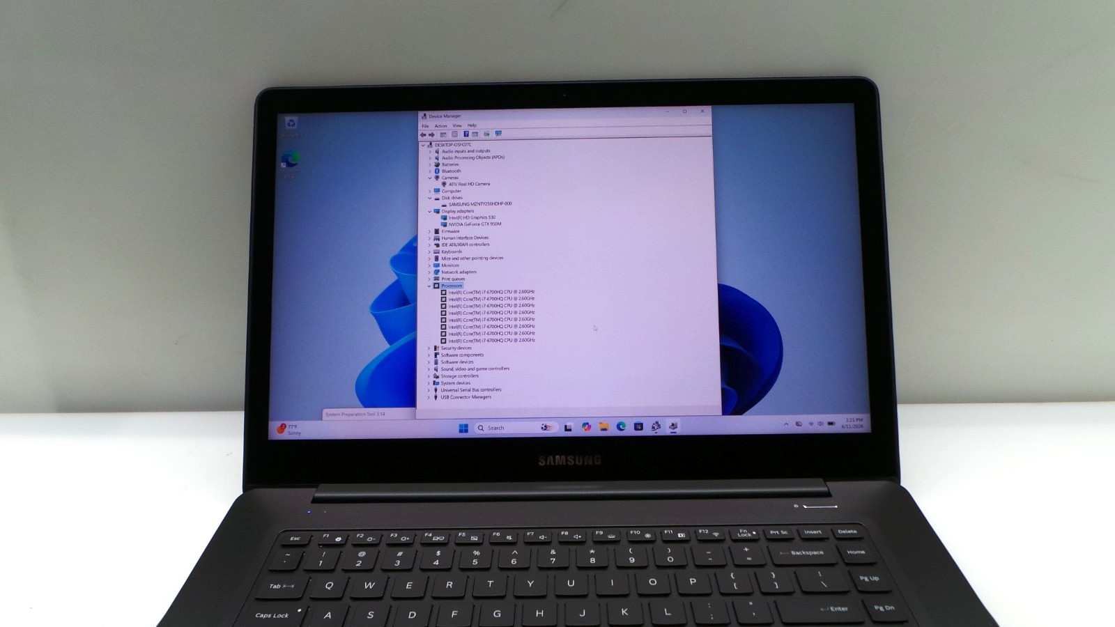 Samsung Notebook NP940Z5L | 15.6″ | i7-6700HQ | 8GB 256GB SSD | Touchscreen