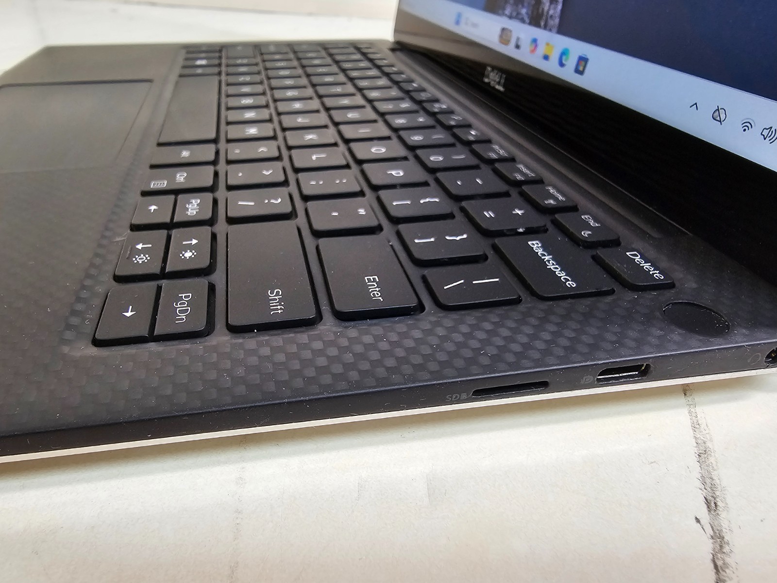 Dell XPS 13 7390 Laptop – 1.6 GHz i5-10210U 8GB 256GB SSD 13.3″ Touchscreen SP1