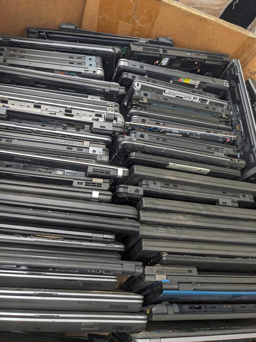 Bulk lots of Laptops 4th and 5th Gen Mix Brands and models vary *PLEASE READ*