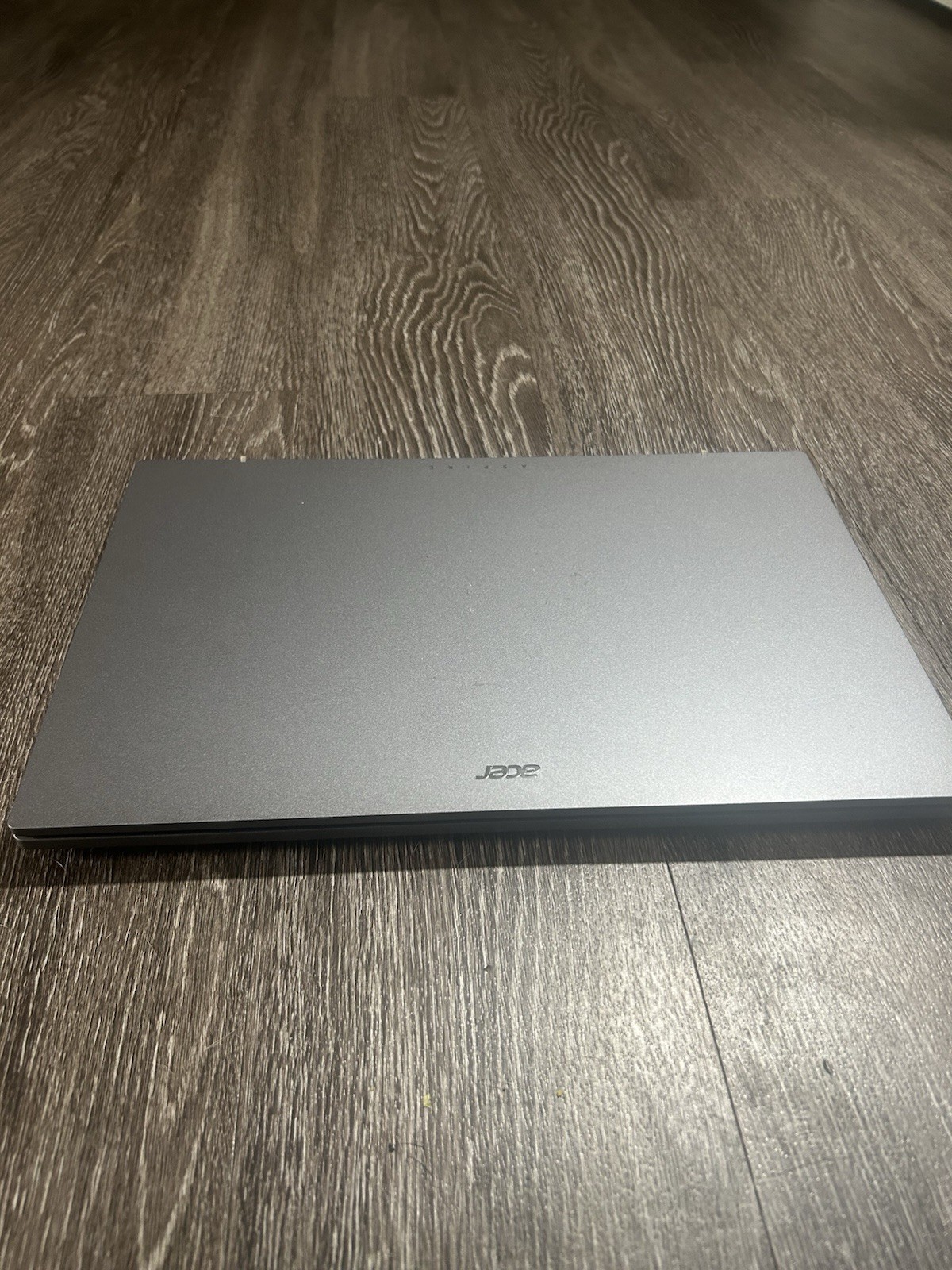 Acer Aspire 5 15 15.6″ i5 8GB 512GB SSD Windows 11 Iris Xe Silver