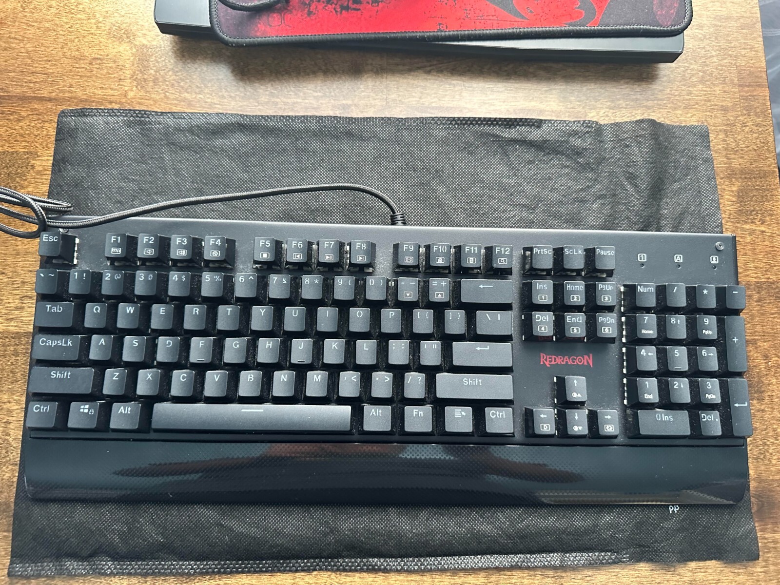 MSI Gaming LAPTOP gf 65thin 9sd. 1tb 512 gb storage and 16 gbs ram. BUNDLE.