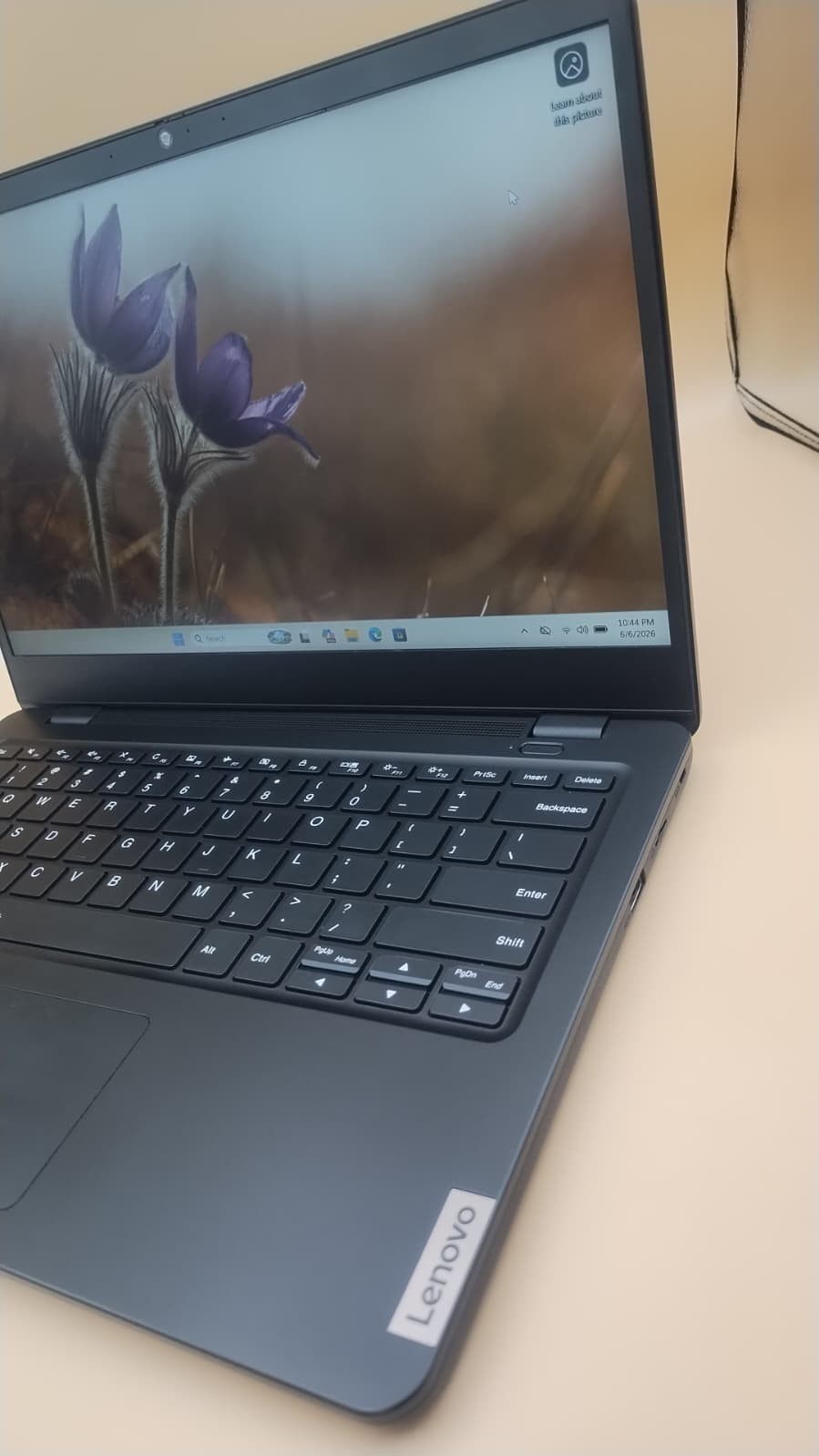 Lenovo 14w Gen 2 14″ Touch Laptop AMD 3015e 4GB RAM 128GB SSD Win11 Charger