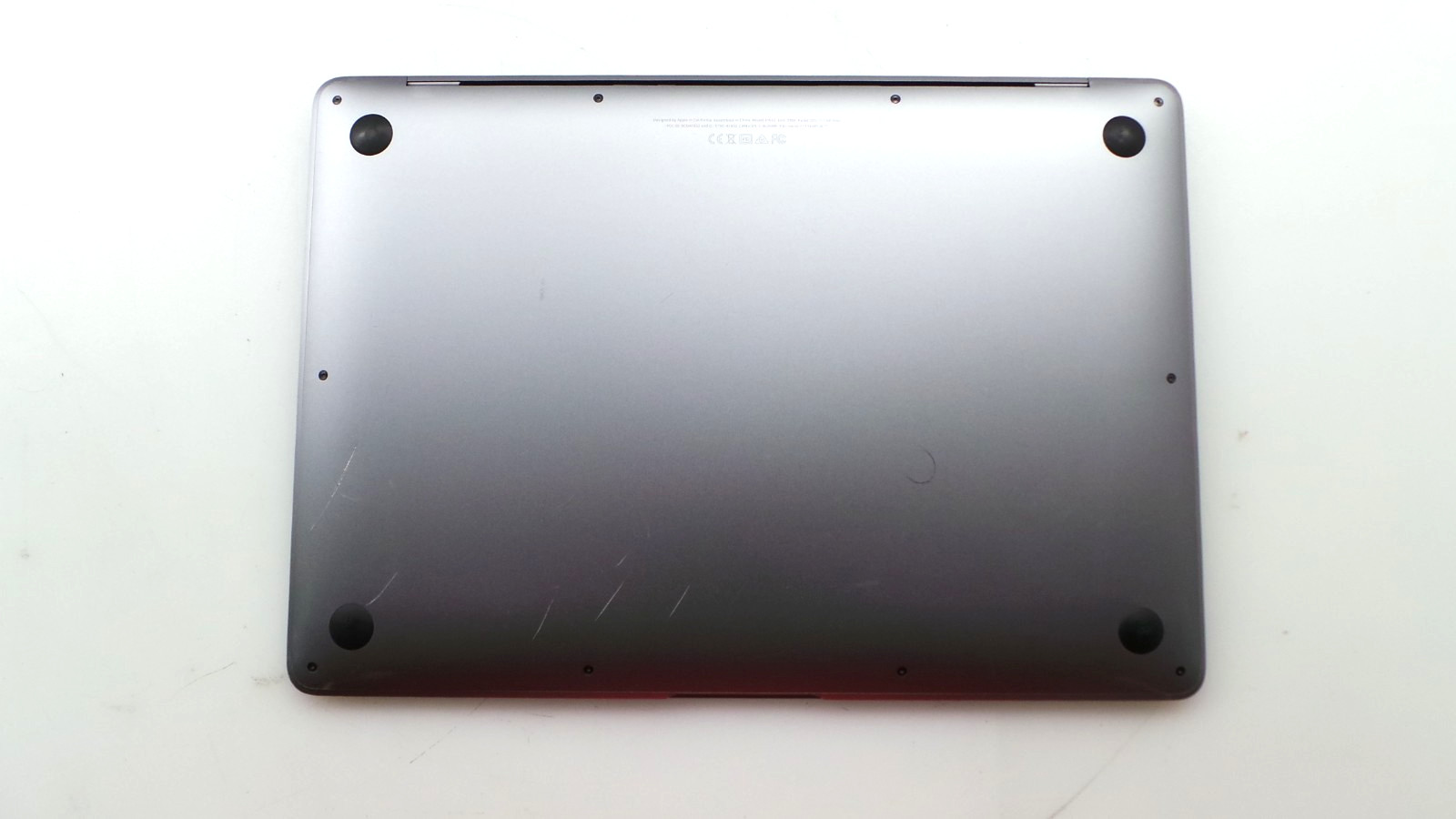 Apple A1932 MacBook Air 13″ 2018 i5-8210Y 1.6GHz 8GB RAM 128GB Cycle: 484 *READ*