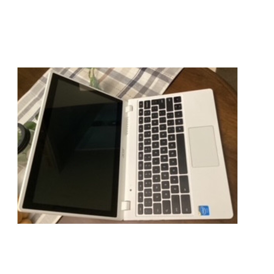 Acer Chromebook C720 Series, White, Black Keyboard, Google Operating System