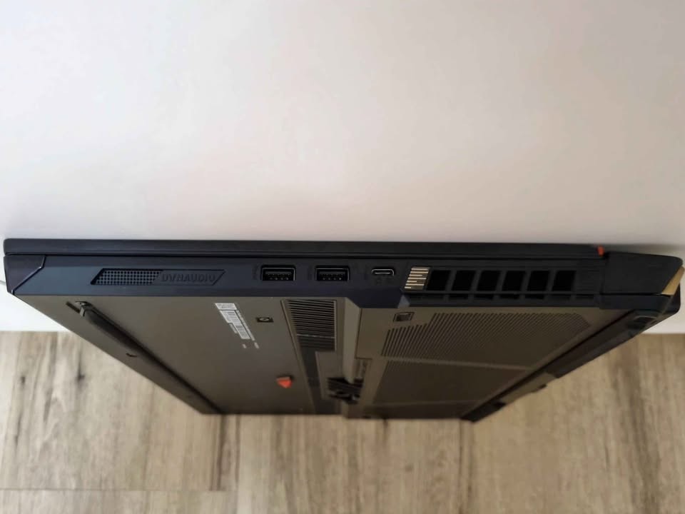 MSI RAIDER GE68 RTX 4090 i9 14900HX 32GB RAM 2TB SSD 4K 120HZ – WORTH $7499