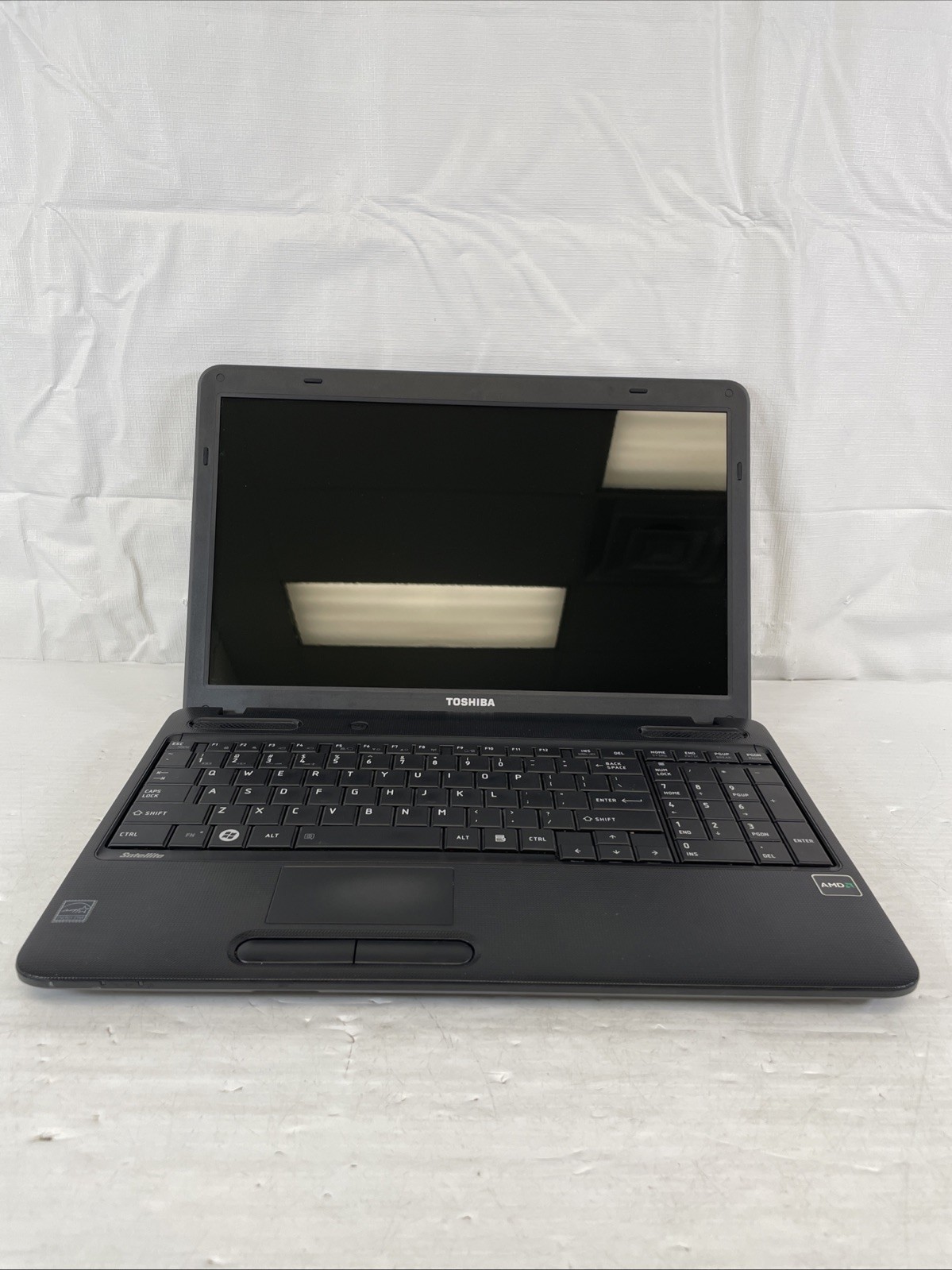 Toshiba Satellite C655D-S50851 Laptop AMD V140 2.3GHz 2GB RAM 320GB HDD WinXP