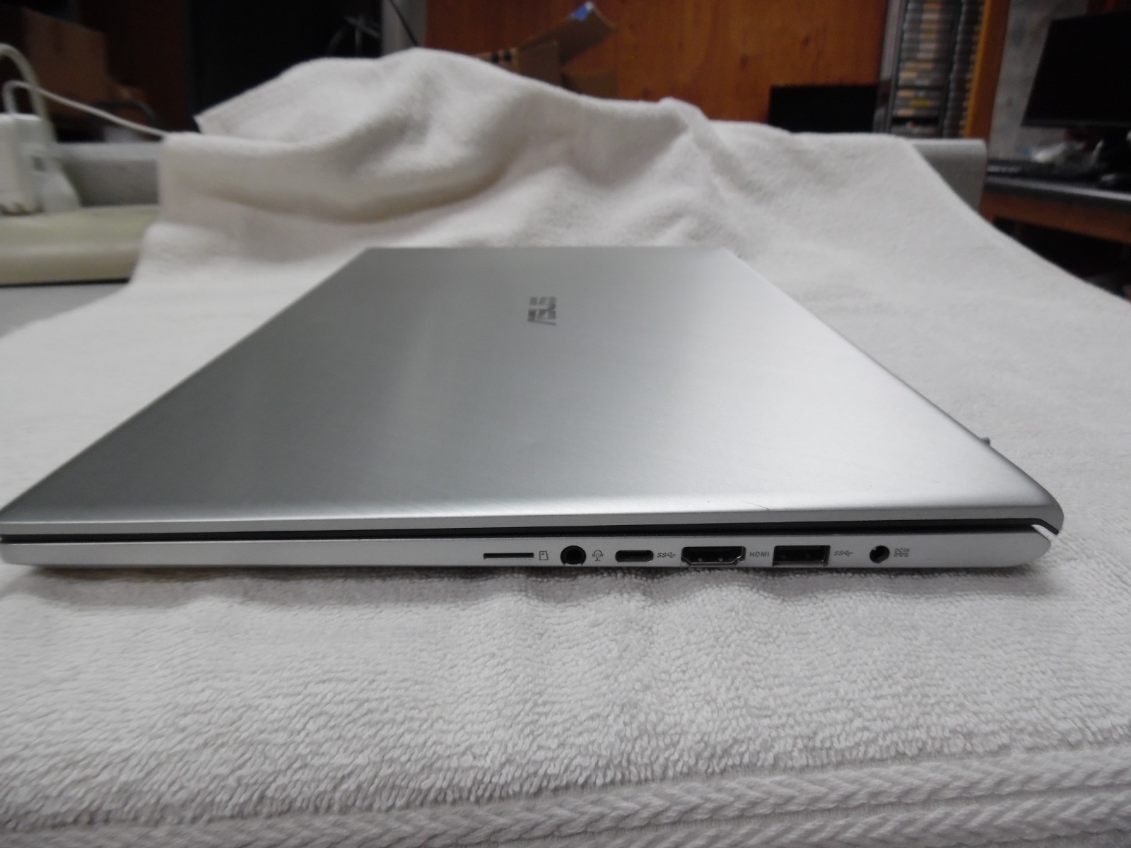 ASUS Vivobook 17-S712J Notebook—PARTS ONLY/ FOR REPAIRS