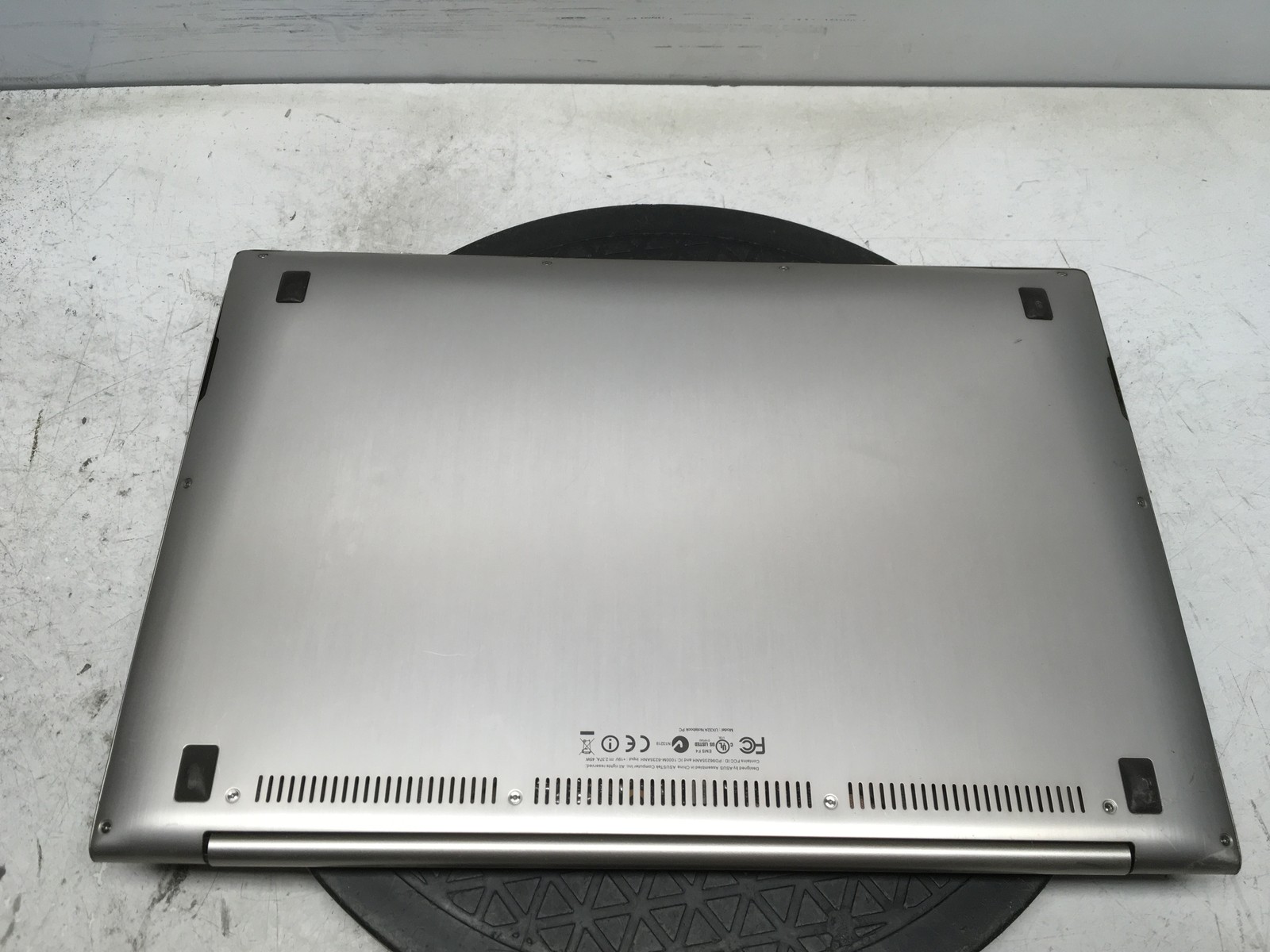 Asus UX32A Intel i5-3317U 1.7GHz 10 GB NO HDD No Batt