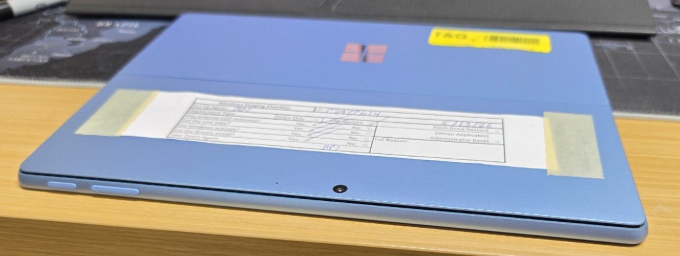 Microsoft Surface Pro 9 Core i5-1235U 8GB RAM 256GB SSD 13″ Touch Sapphire