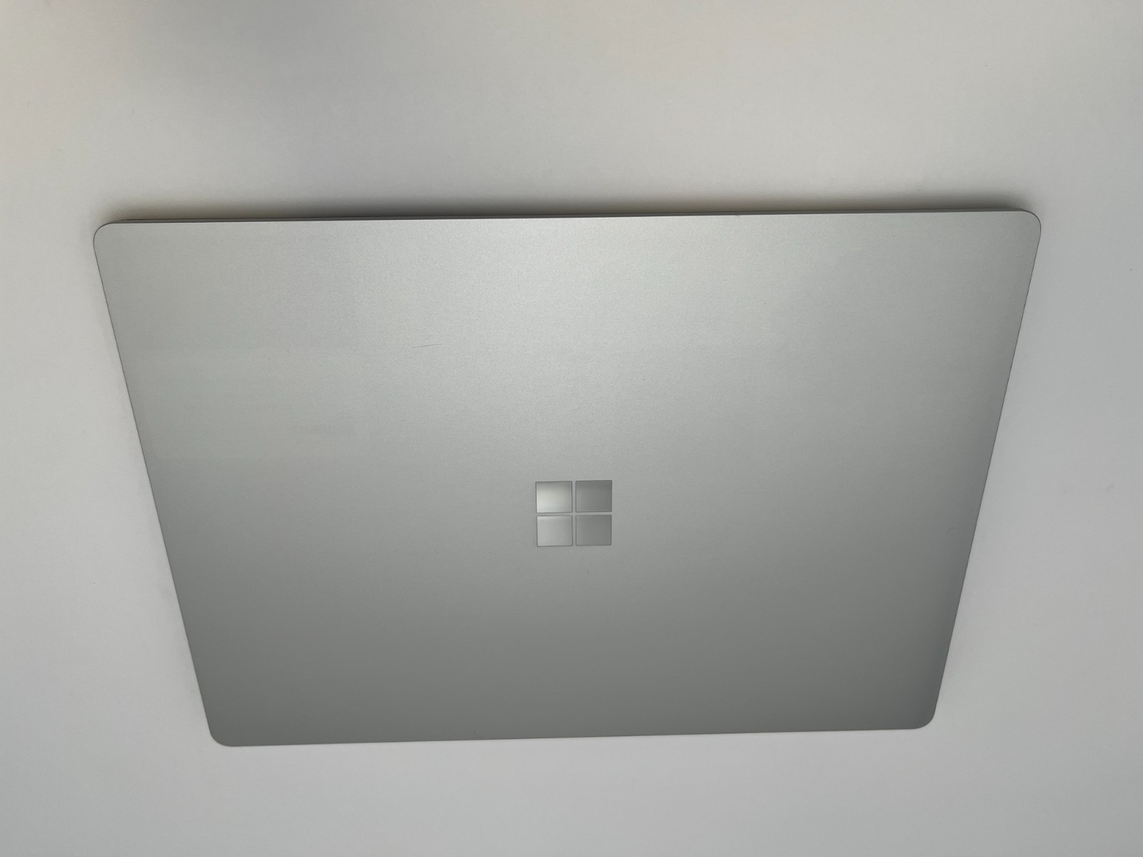 Microsoft Surface Laptop 4 1950 13.5″ Touch i7-1185G7@3.0GHZ 16GB RAM 512GB NVME