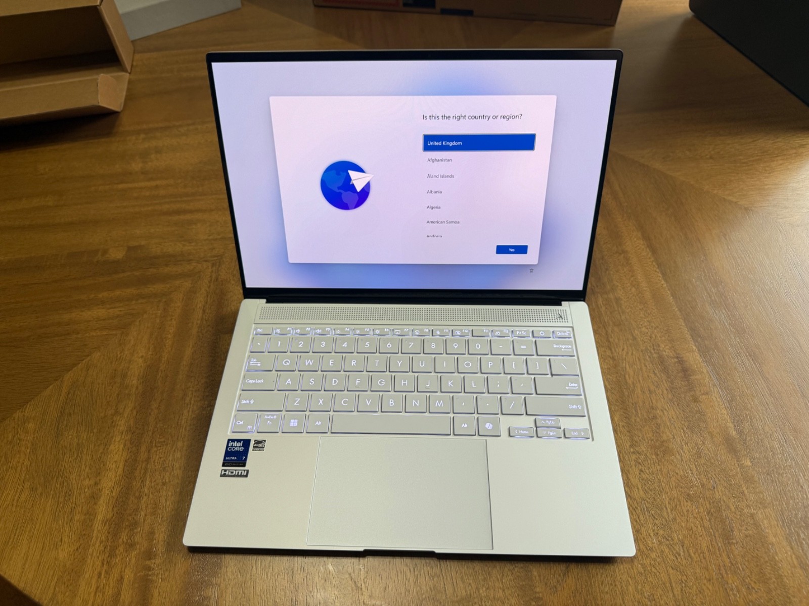 ASUS Zenbook UX5406S 14″ Intel Ultra 7 258V 32GB DDR5 1TB SSD 3K OLED 120Hz