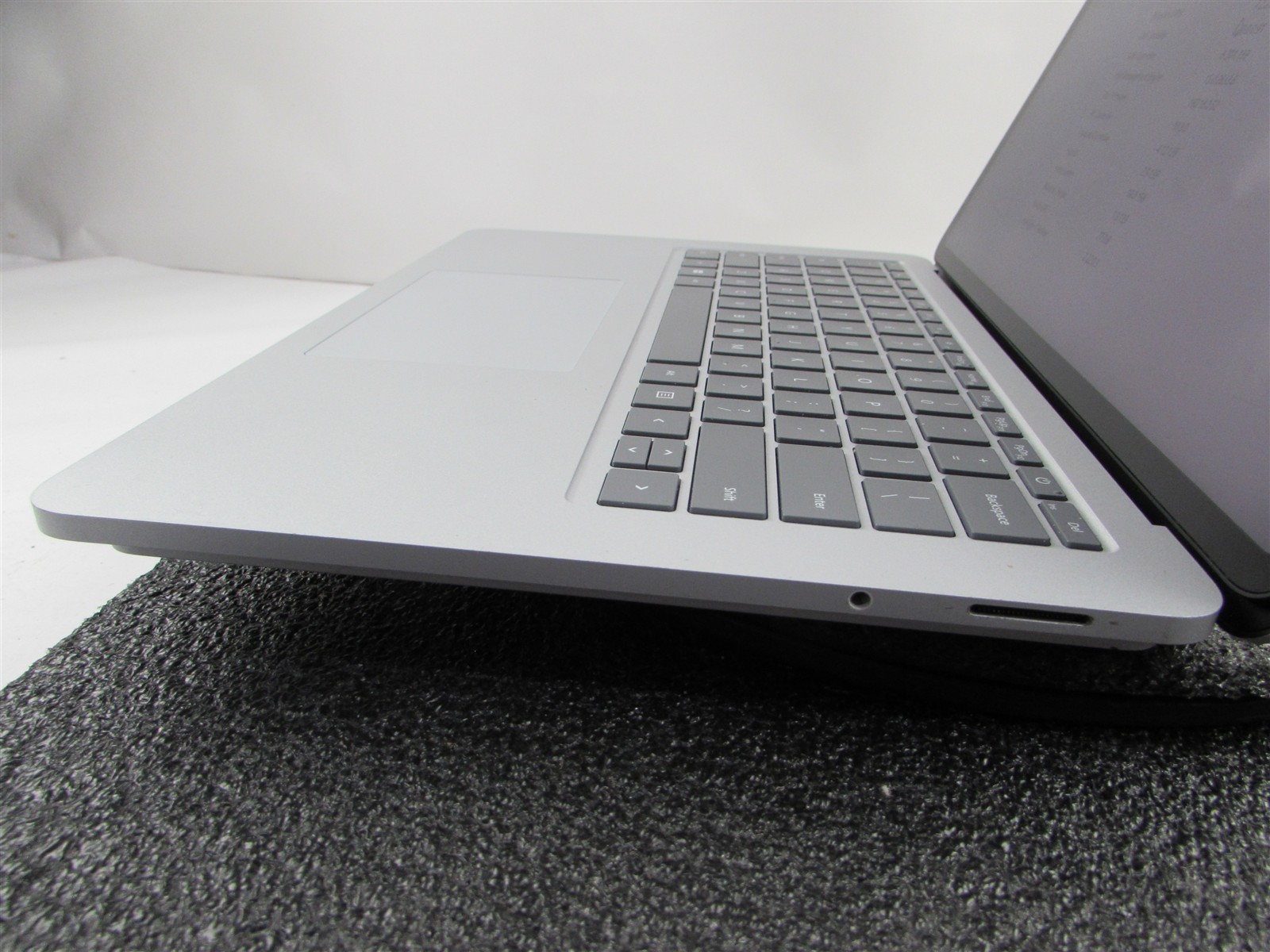 Microsoft Surface Laptop Studio 1964 i7-11370H 1TB SSD 32GB RTX A2000 *No A/C*