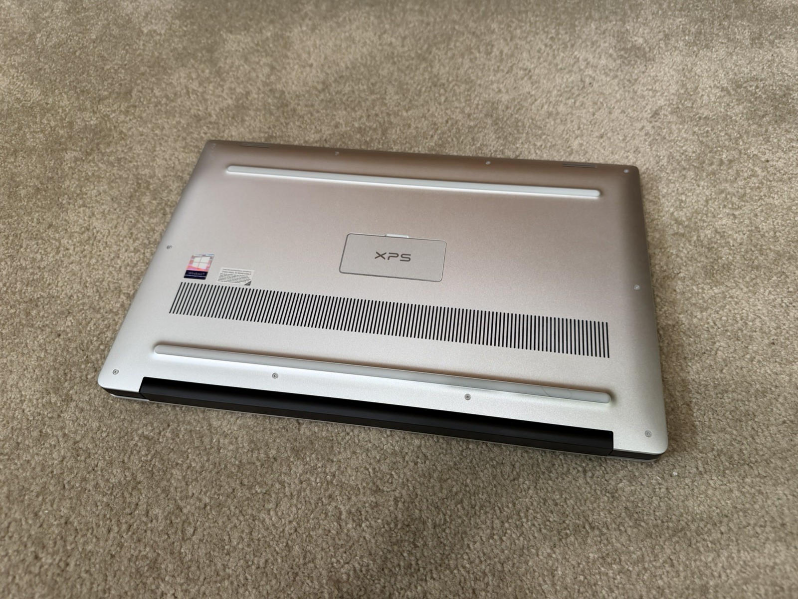 Dell XPS 7590 15.6″ – i7-9750H – 32GB RAM- GTX 1650 – 1TB SSD