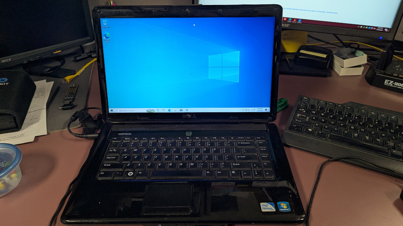 DELL Inspiron 1545 Intel Pentium Dual Core T4400 2.2 GHz 3 GB RAM 256 HDD