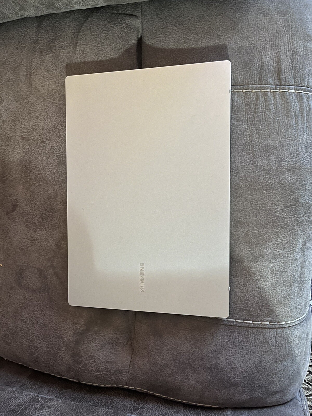 Samsung Galaxy Book Go 14″ (128GB eUFS, Qualcomm Snapdragon 8cx Gen 2, 3.15 GHz,