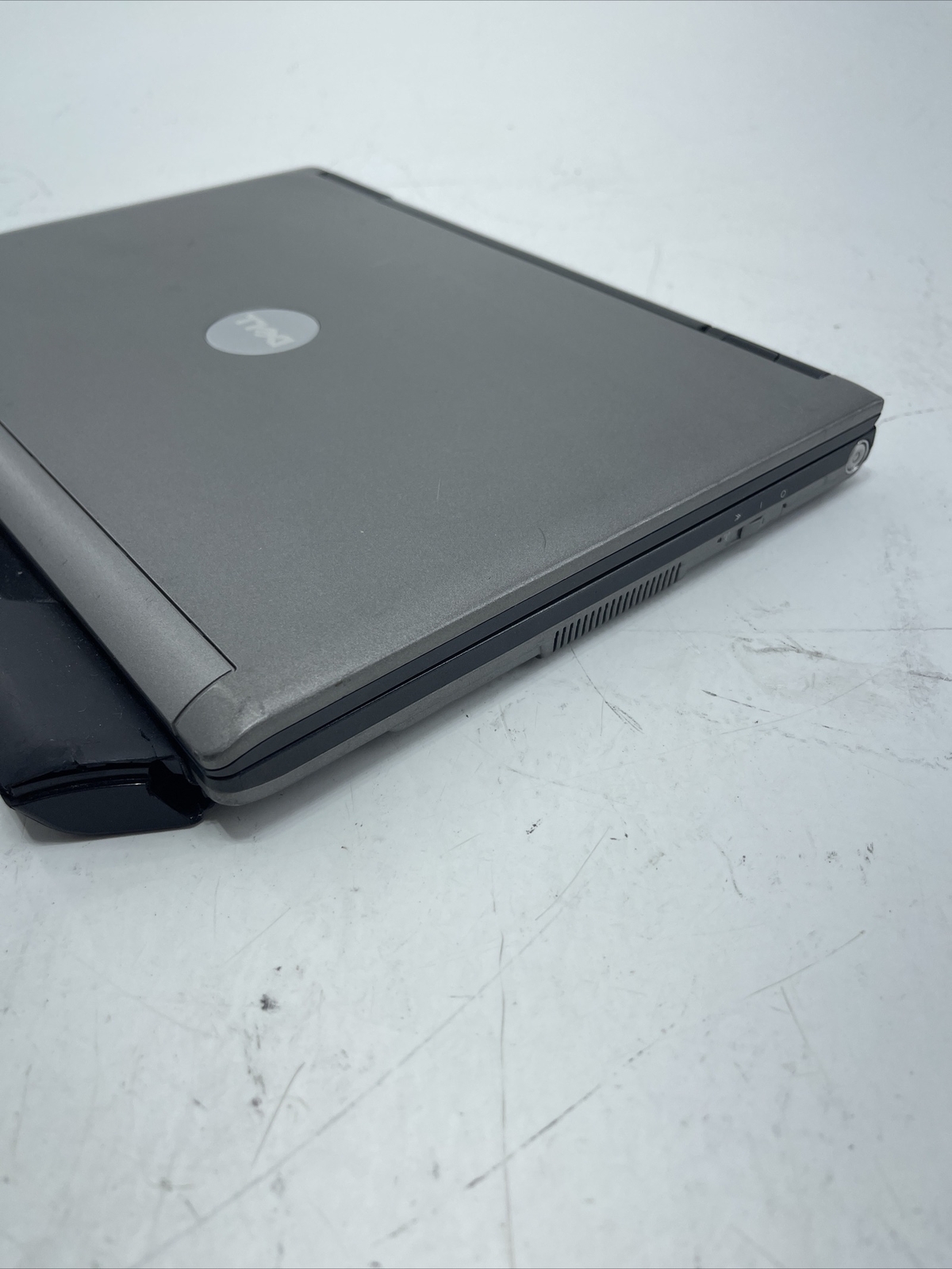 Dell Latitude D430 12″ Laptop Intel Core Duo 1.33ghz No Ram NO HDD