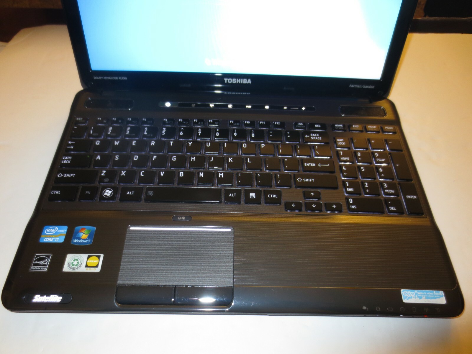 TOSHIBA SATELLITE P755-S5269 15.6″CORE i7-2630QM@2.0GHz 8GB RAM 500GB HDD WIN7