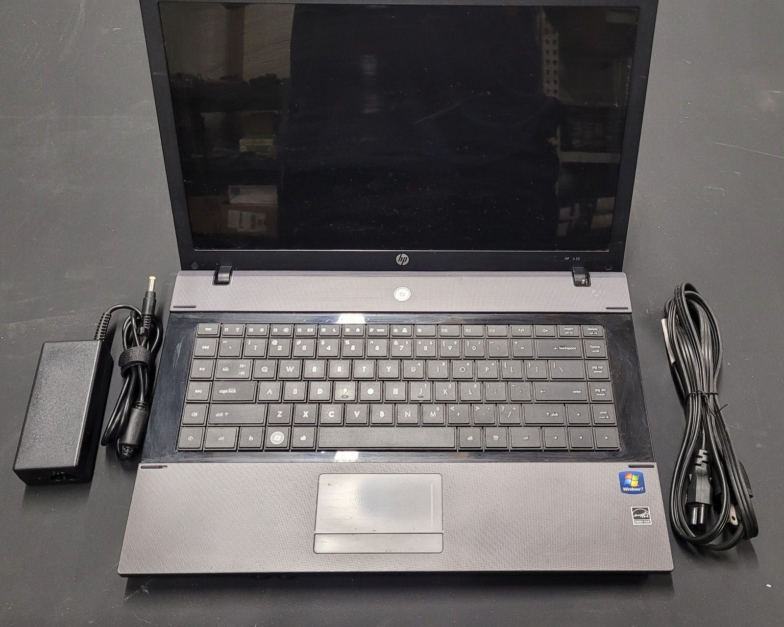 HP 620 Laptop 4 GB RAM Intel Celeron T3100 CPU 1.90 GHz w/ Charger