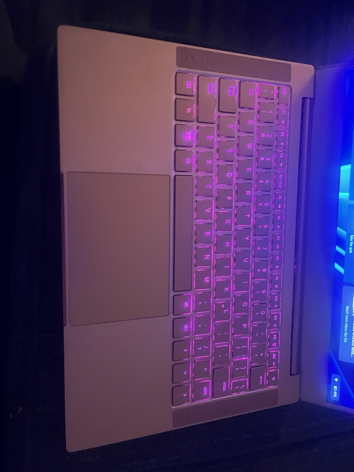 Razer Blade Stealth 13 Pink i7 16GB 256GB SSD 13.3in FHD Win 11