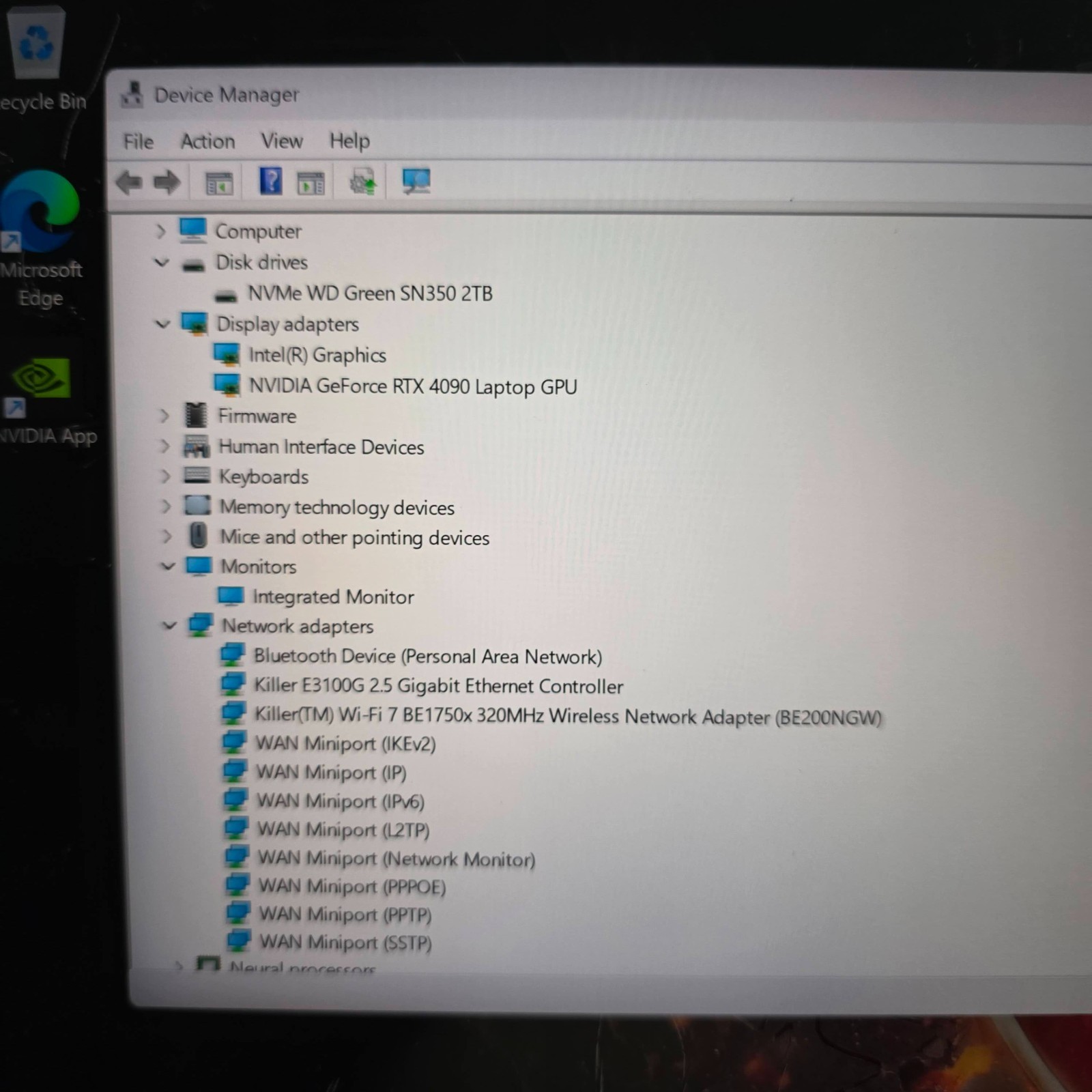 MSI Stealth 16 AI Studio 4K 120Hz Mini-LED Ultra 9 185H 32GB 2TB SSD RTX 4090