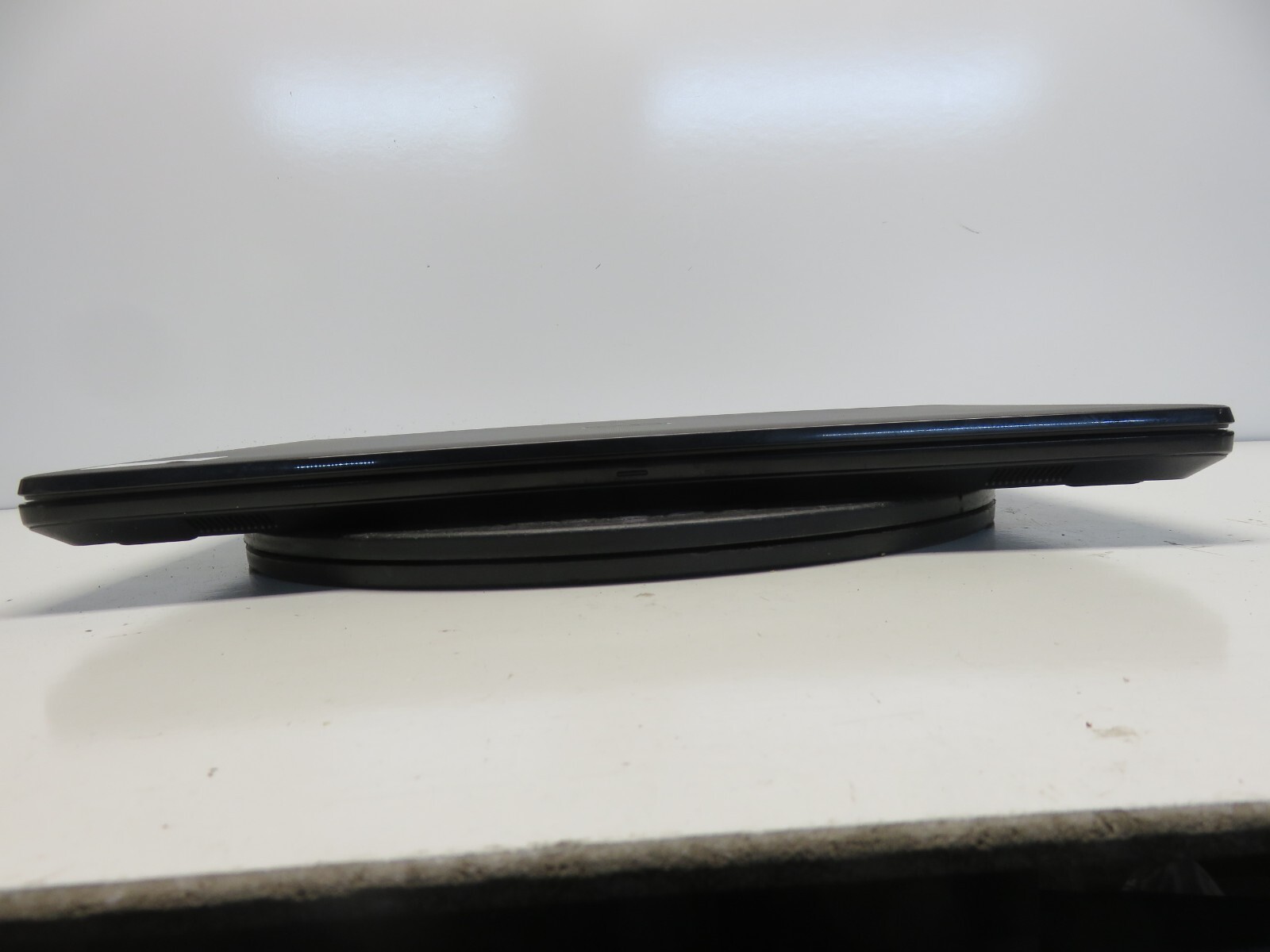 Dell Inspiron 3536 Laptop AMD A6-9200 R4 4GB Ram No HDD or Battery