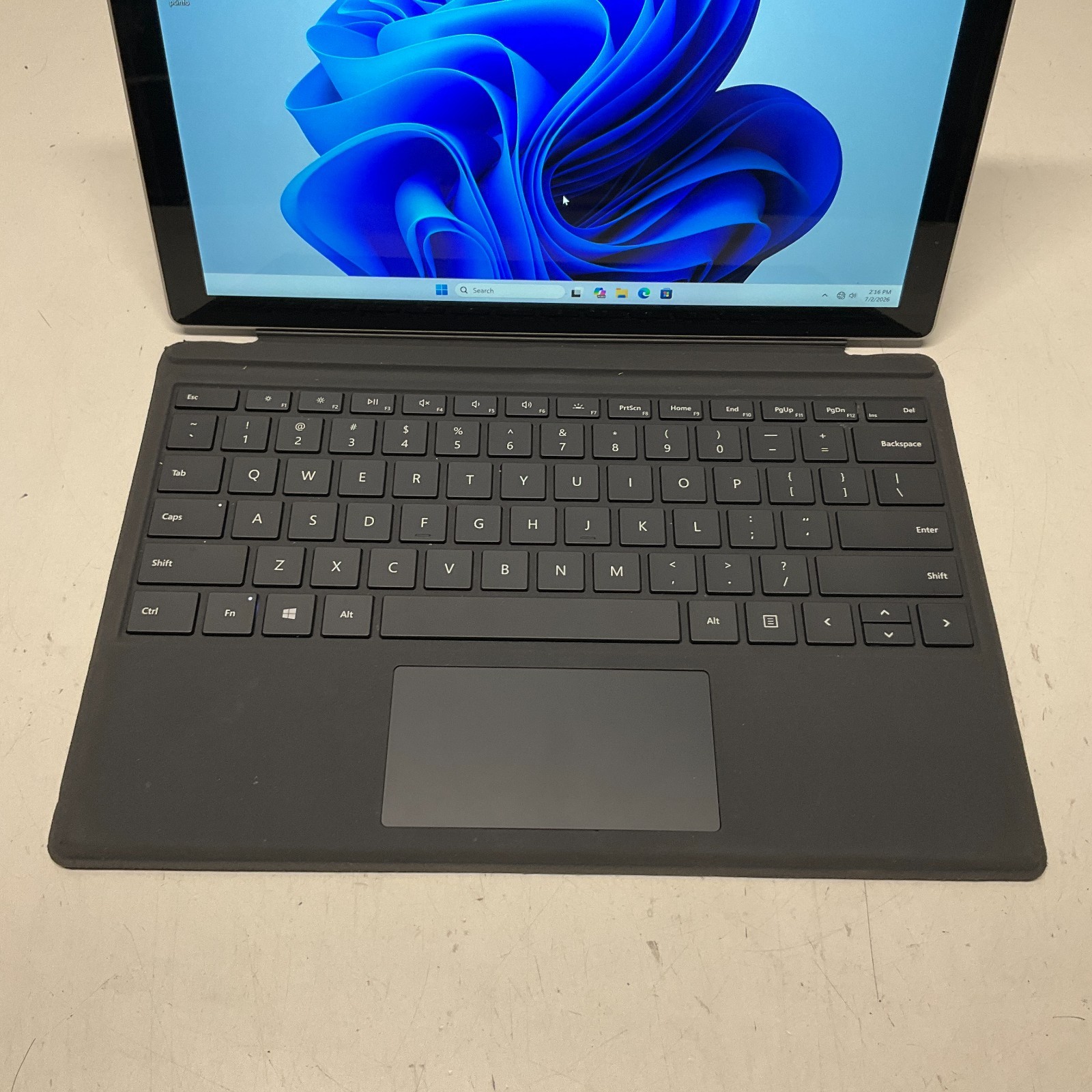 Microsoft Surface Pro 7 1866 12.3″ | 1.10GHz i5-1035G4 8GB 256GB SSD Win 11 Pro