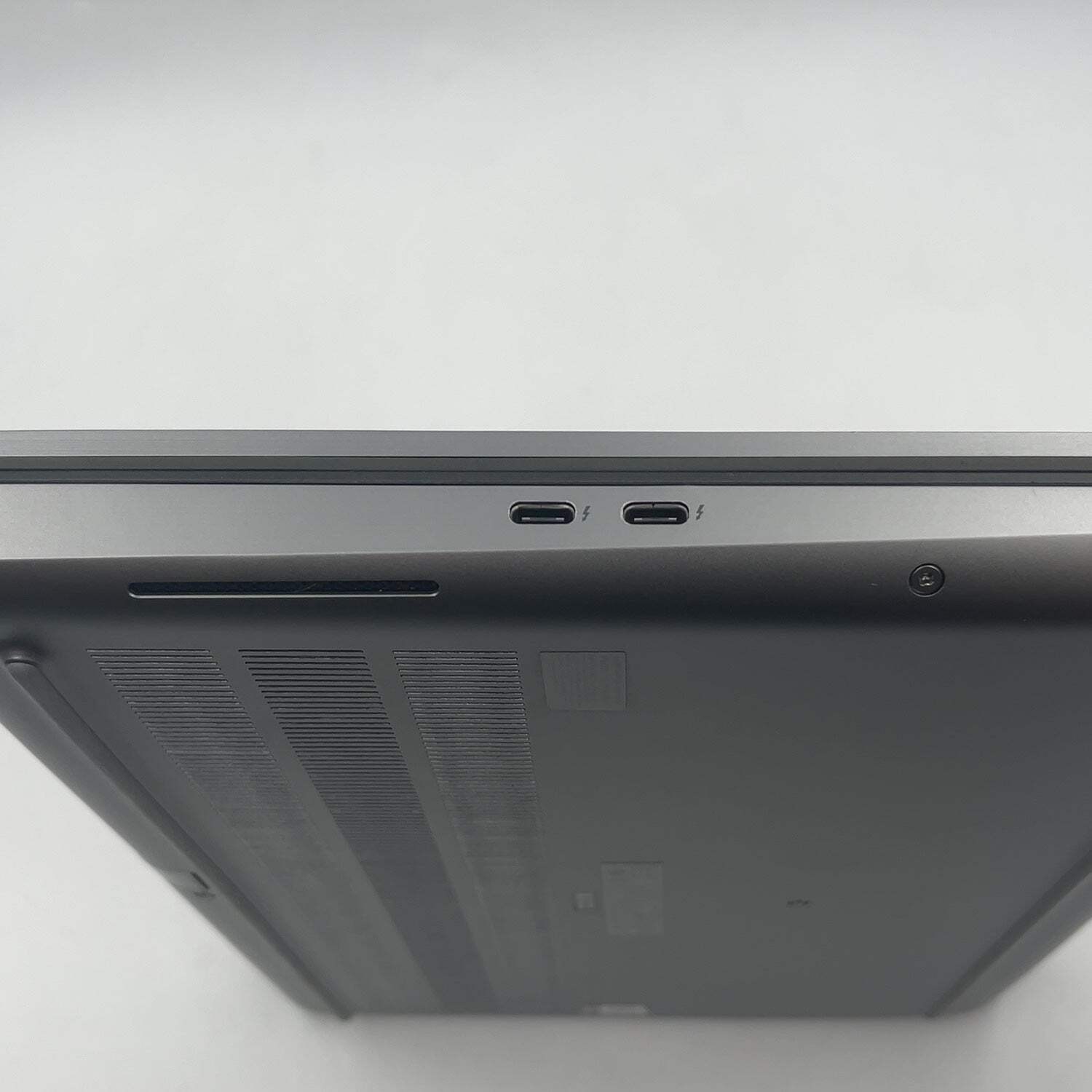 Dell Precision 7550 15.6″ i7-10750H 2.6GHz 16GB RAM 512GB SSD Quadro RTX 3000
