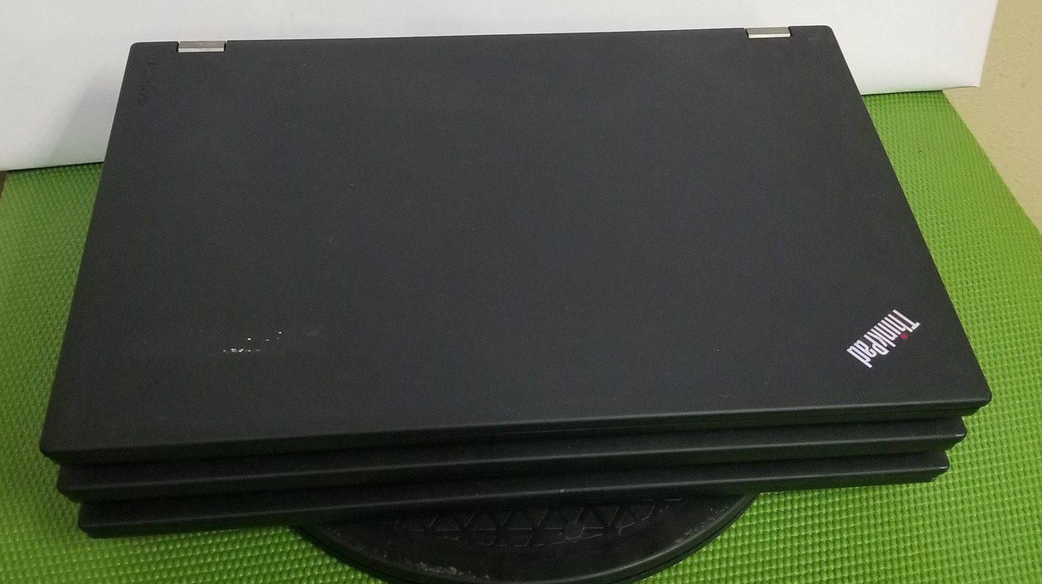 (Lot of 3) Lenovo Thinkpad P51 i7-7820HQ 2.9GHz 16GB 15.6″ – no SSD/OS