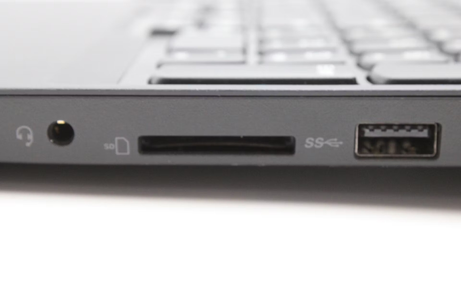 Lenovo ThinkPad P52s Used 15.5″ i7-8650U, 256GB NVMe, 16GB RAM, P500