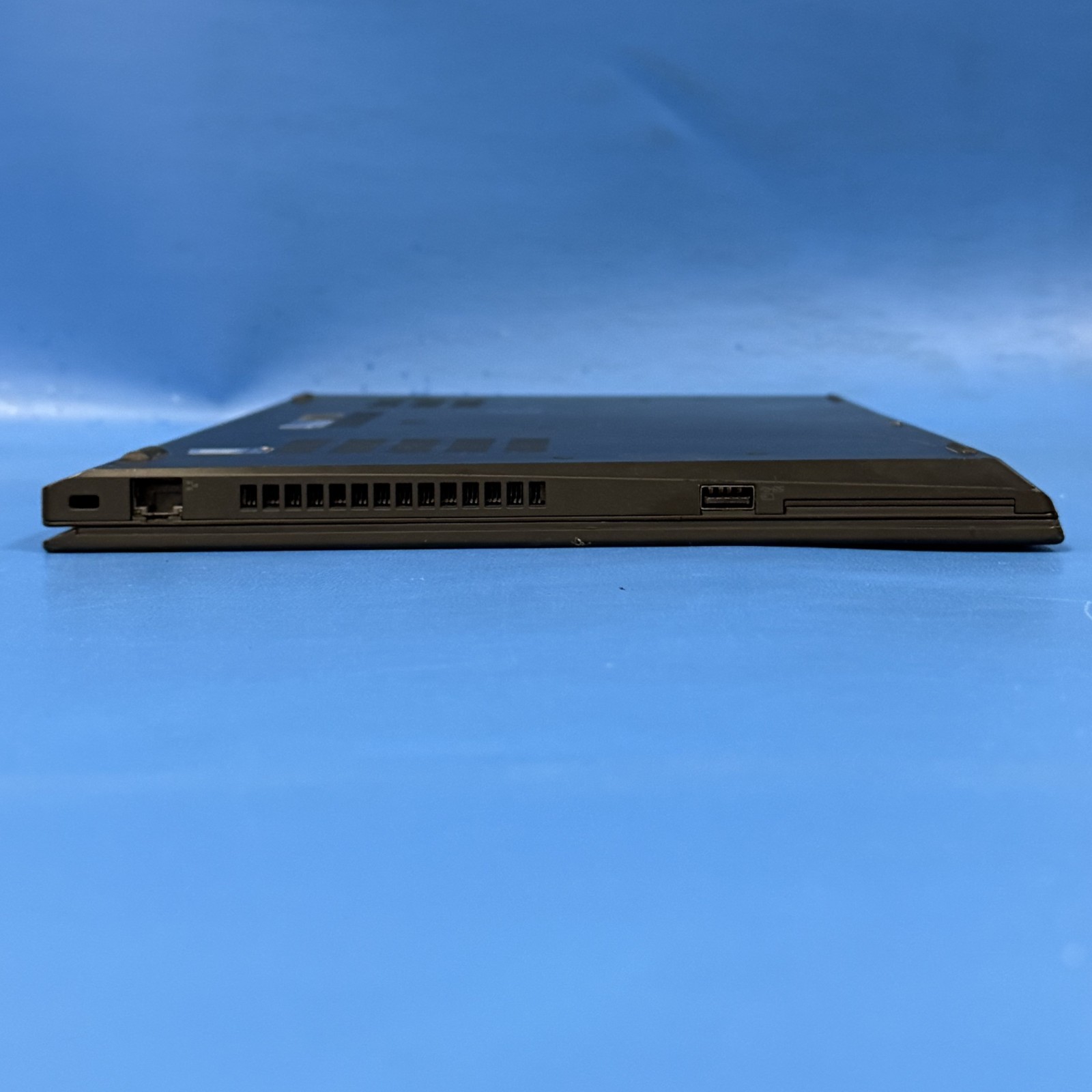 Lenovo ThinkPad P53s, i7-8665U, 16GB RAM, 256GB with 65W A/C Adapter, No OS