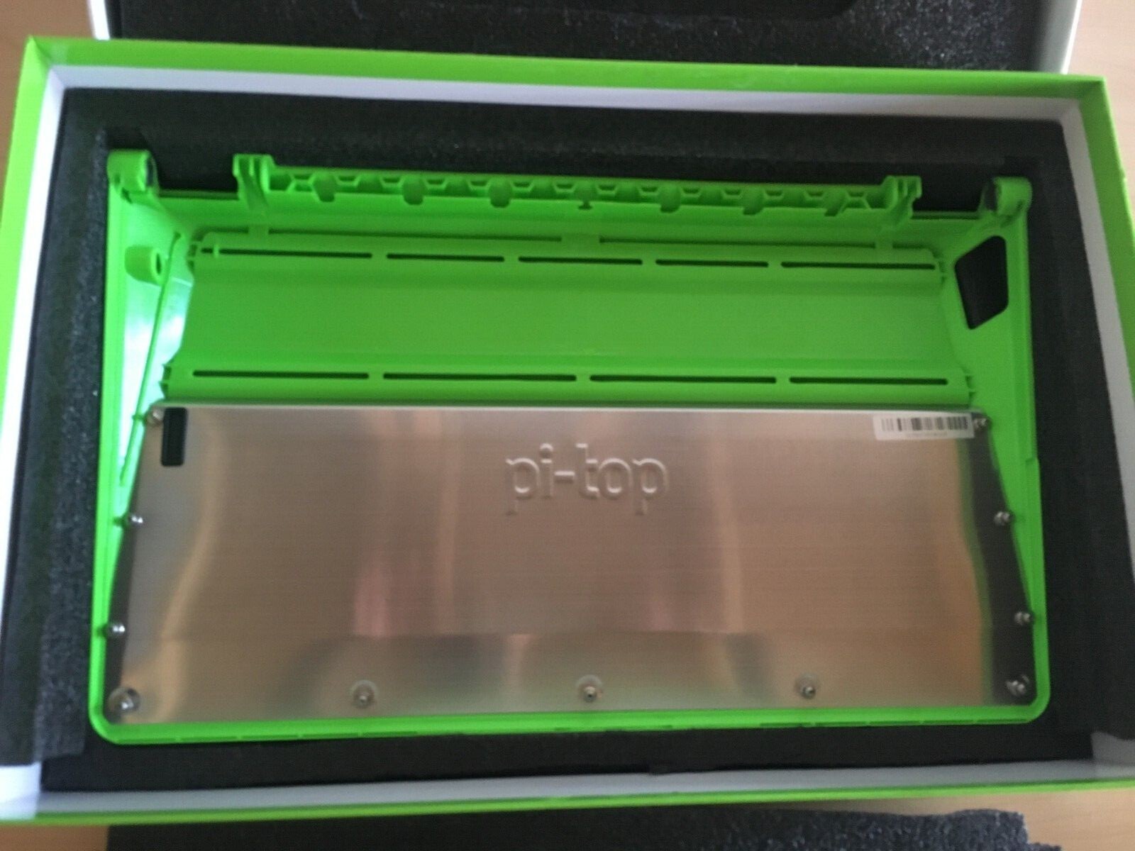 Pi-Top Laptop Development Kit, Keyboard – Green – USA 13.3in, PiTop Hub, & more!
