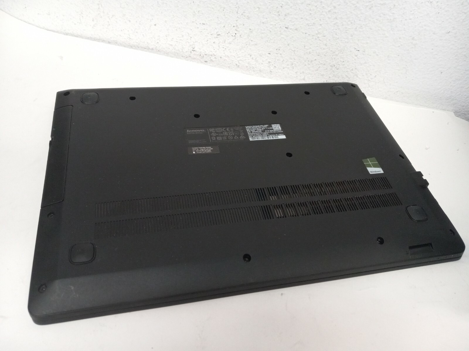 Lenovo IdeaPad 100-15IBY 15.6″ Intel Pentium N3540 2.16GHz 4GB Ram BT DVD Win10H