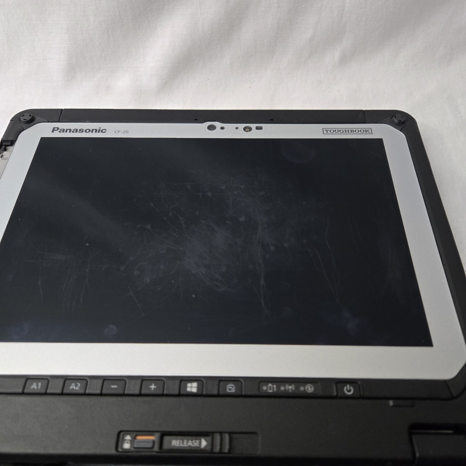 Panasonic Toughbook CF-20 10.1″ i5-7Y57 1.20GHz 256GB SSD 8GB 4G | Grade B-