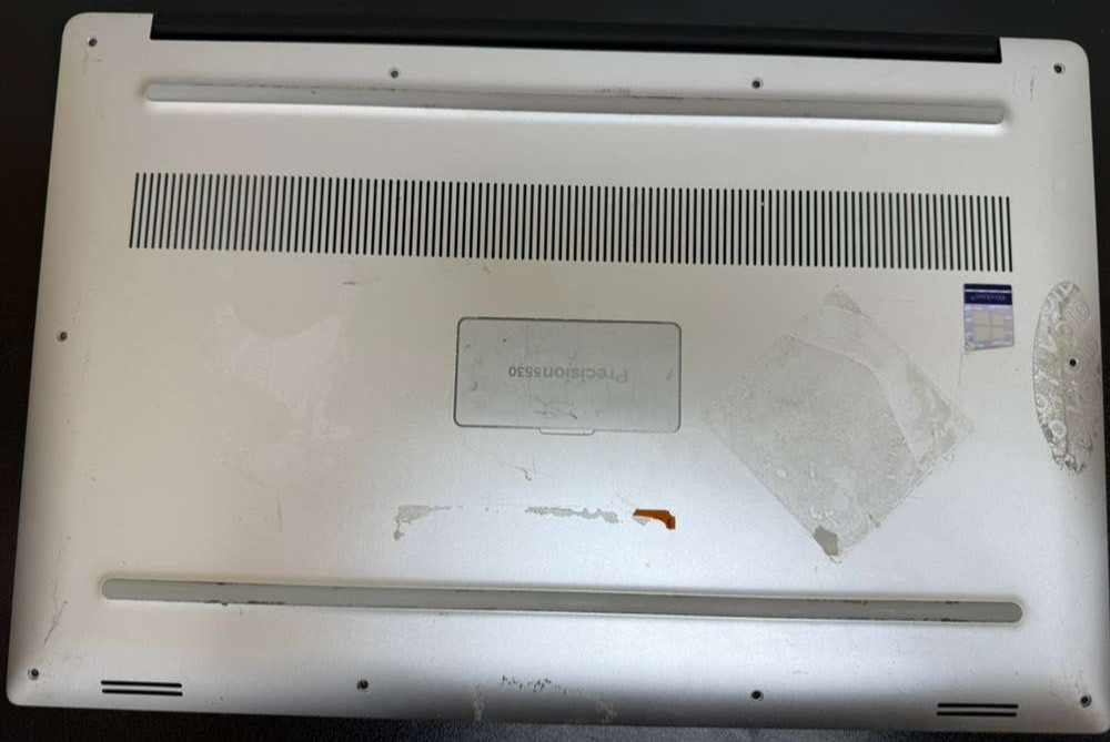Dell Precision 5530 i7-8850H 2.60GHz | LCD Spot |