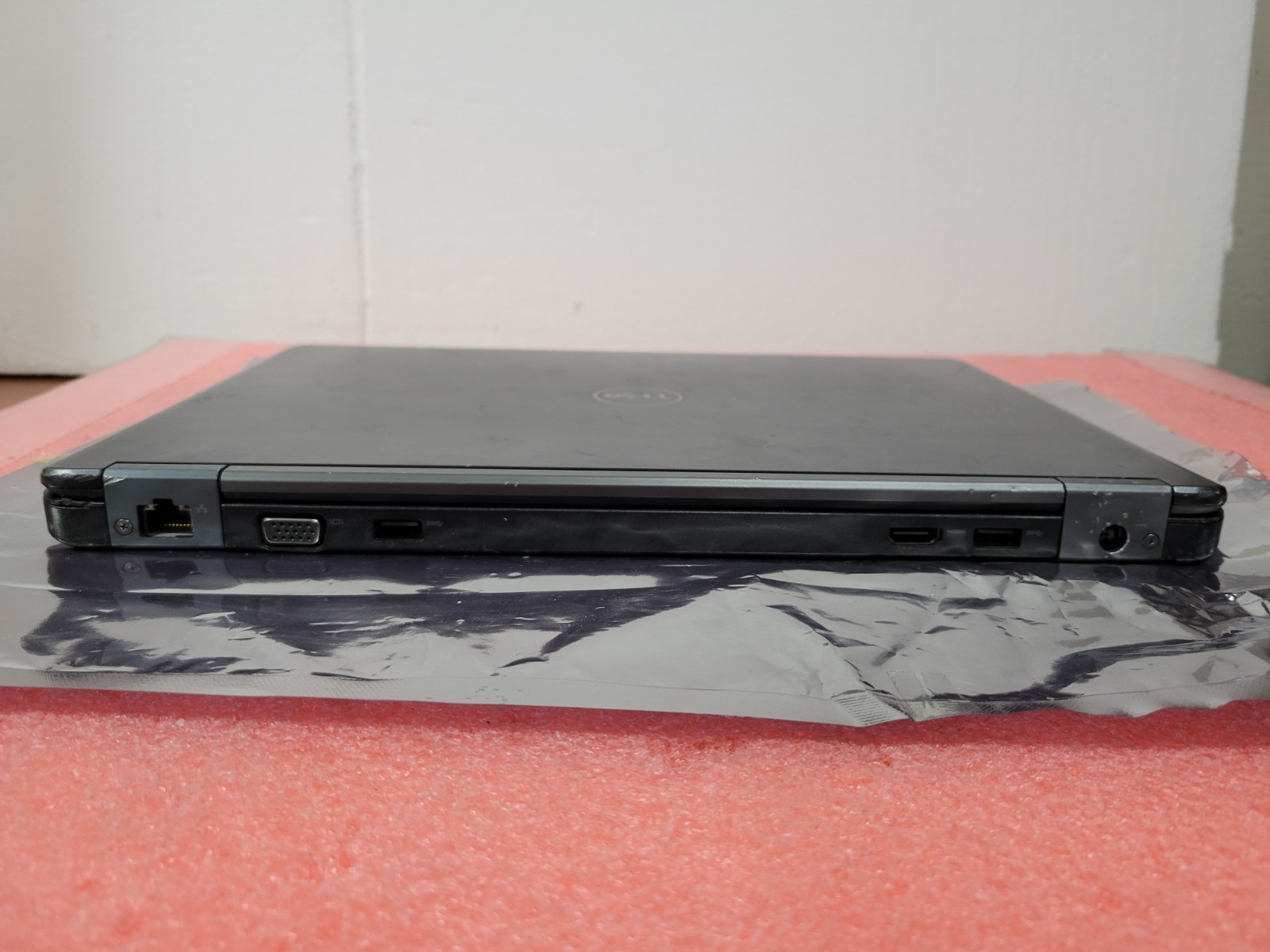 Dell Latitude E5450 i5-5300U@2.3GHz 4GB RAM *NO COVER/SSD/OS/BATT/AS IS* | LP518