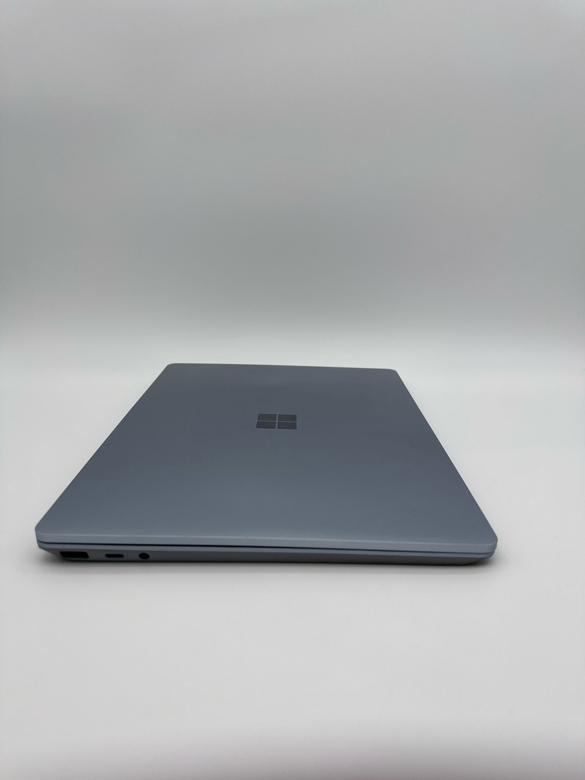 Microsoft Surface Laptop Go 12.4in Intel Core i5 8GB Memory 128GB SSD Ice Blue