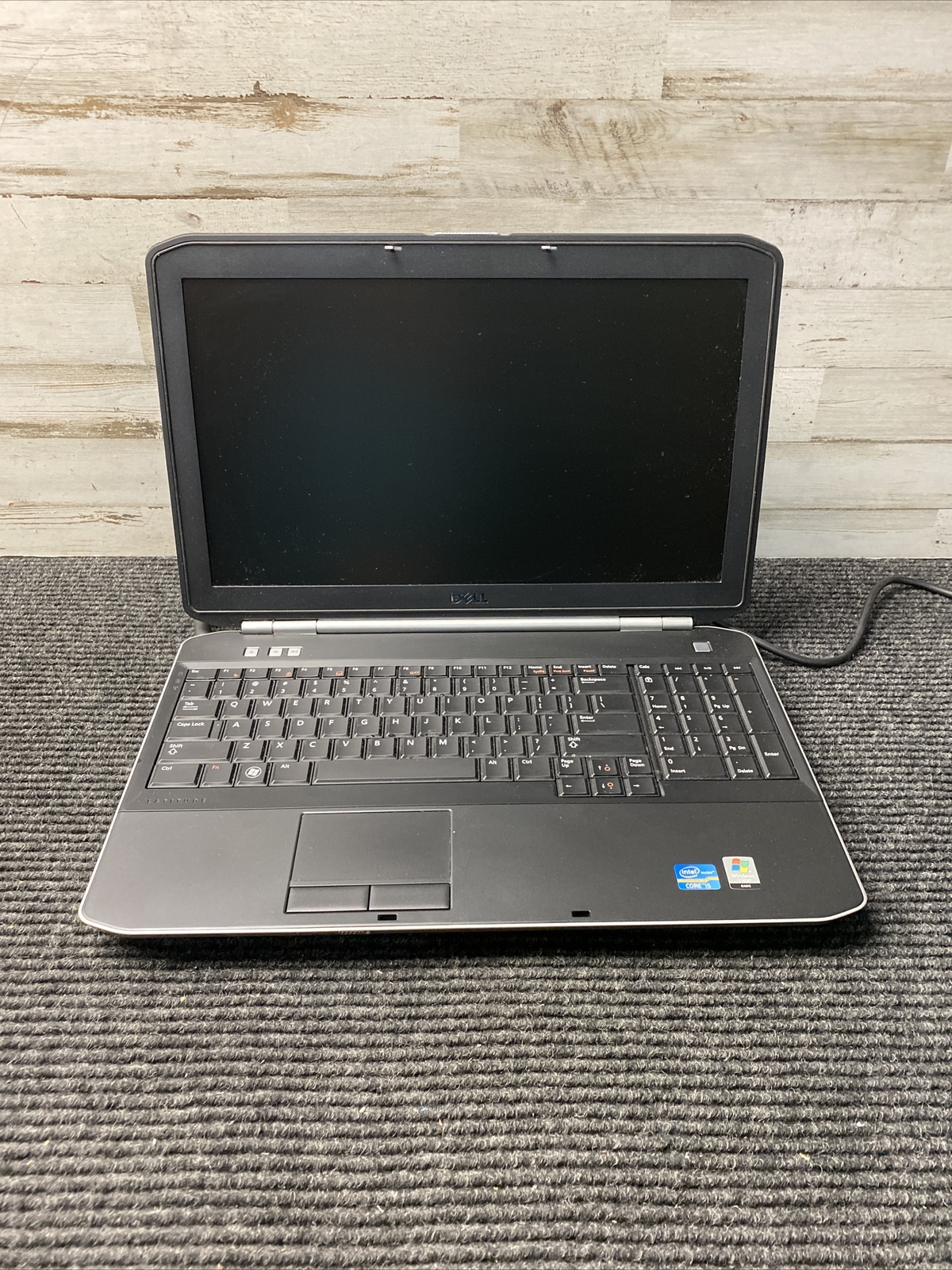 *READ* Dell Latitude E5520 15.6″ Intel Core i5-2520M @ 2.50 GHz 4GB NO HDD NO OS